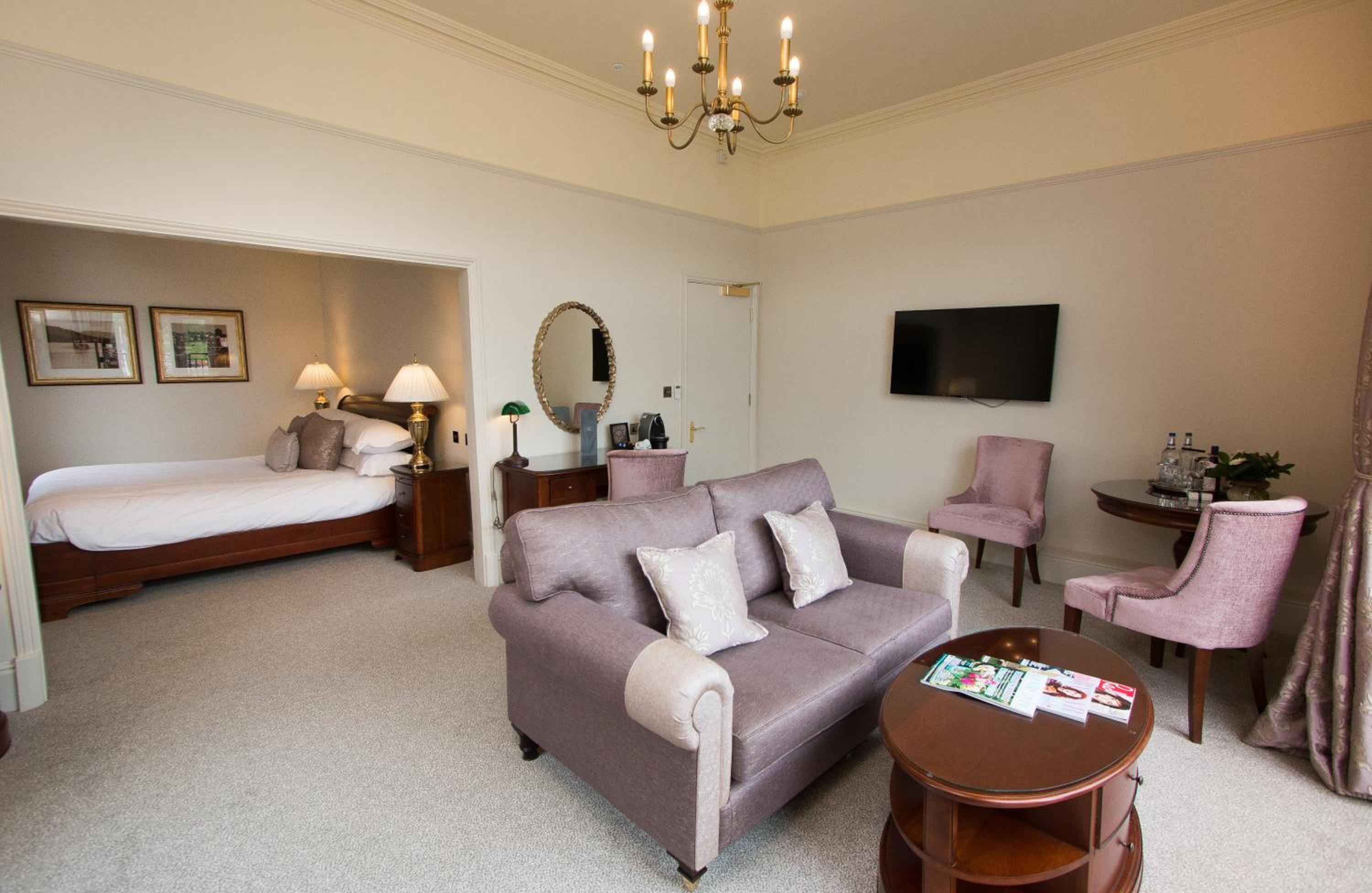 Super Deluxe Suite - Photo 1
