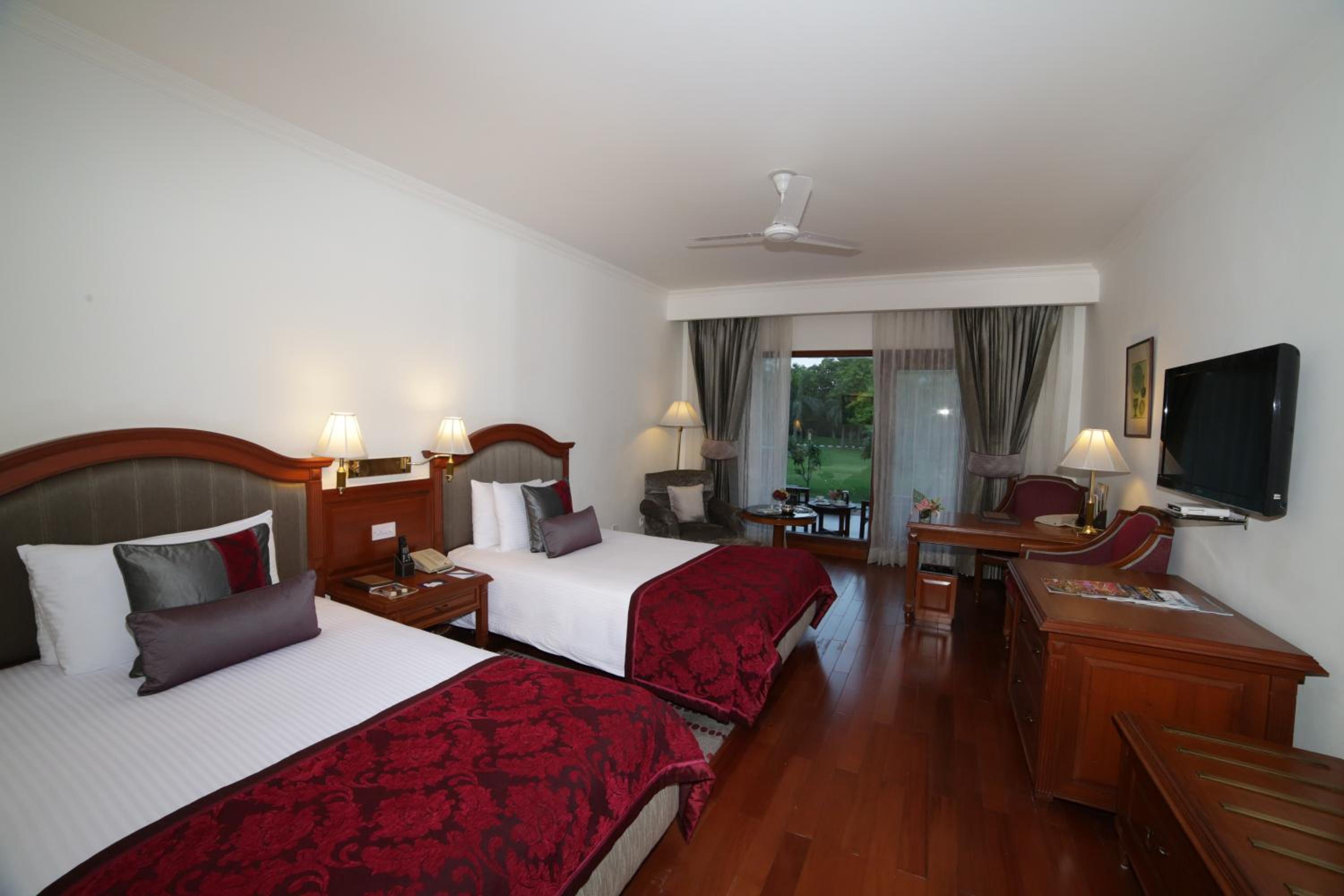 Palace Room with 10% on food and beverages | 15% off on spa and salon services - Photo 2