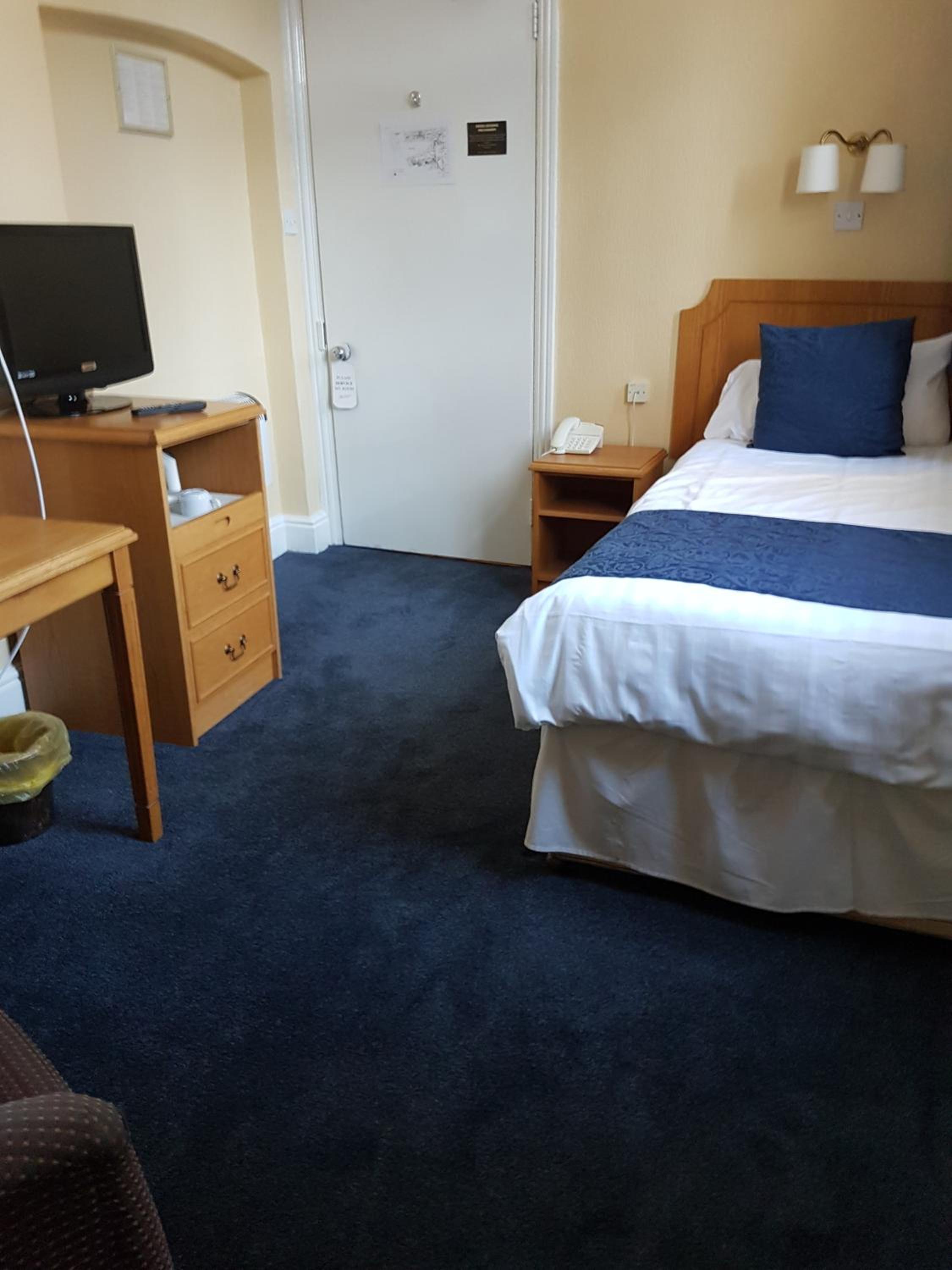 Single Room photo 3