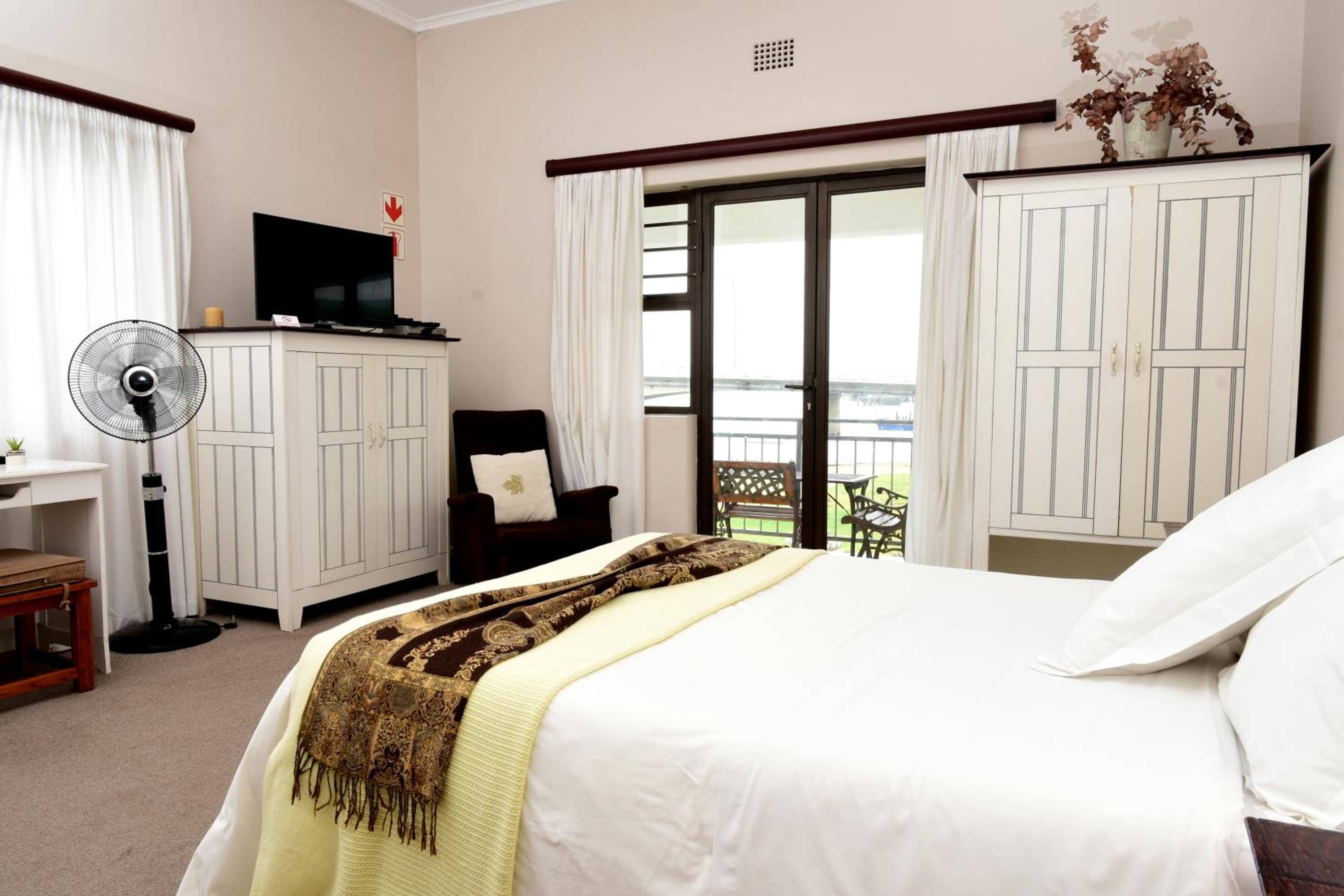  Double Room - Photo 1
