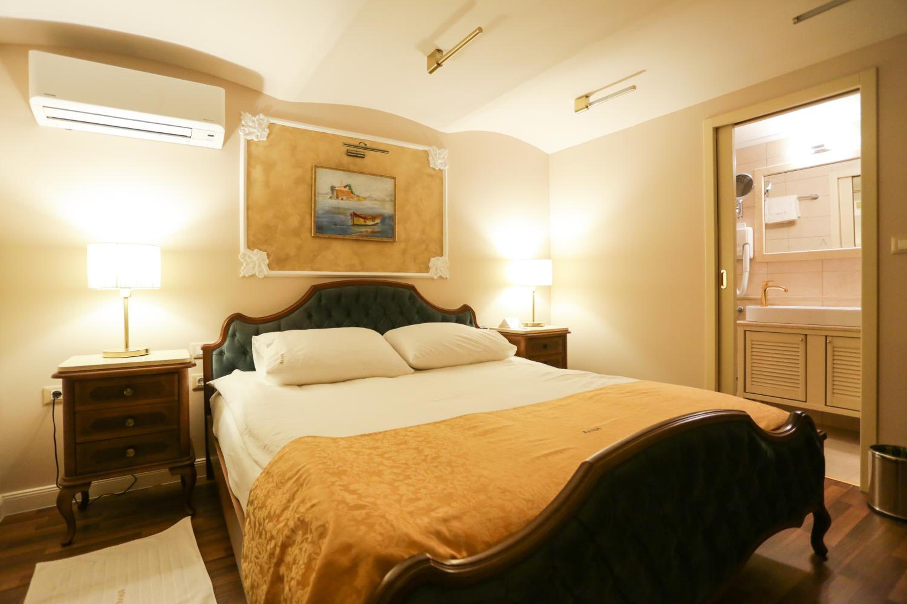 Small Double Room photo 3