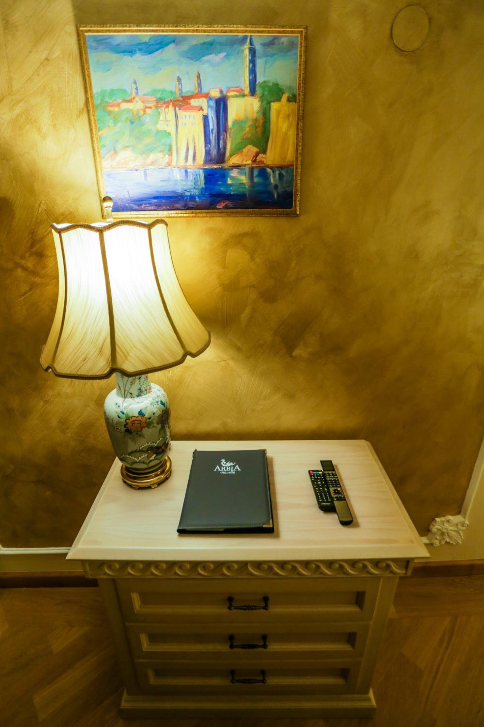 Premium Family Room photo 3