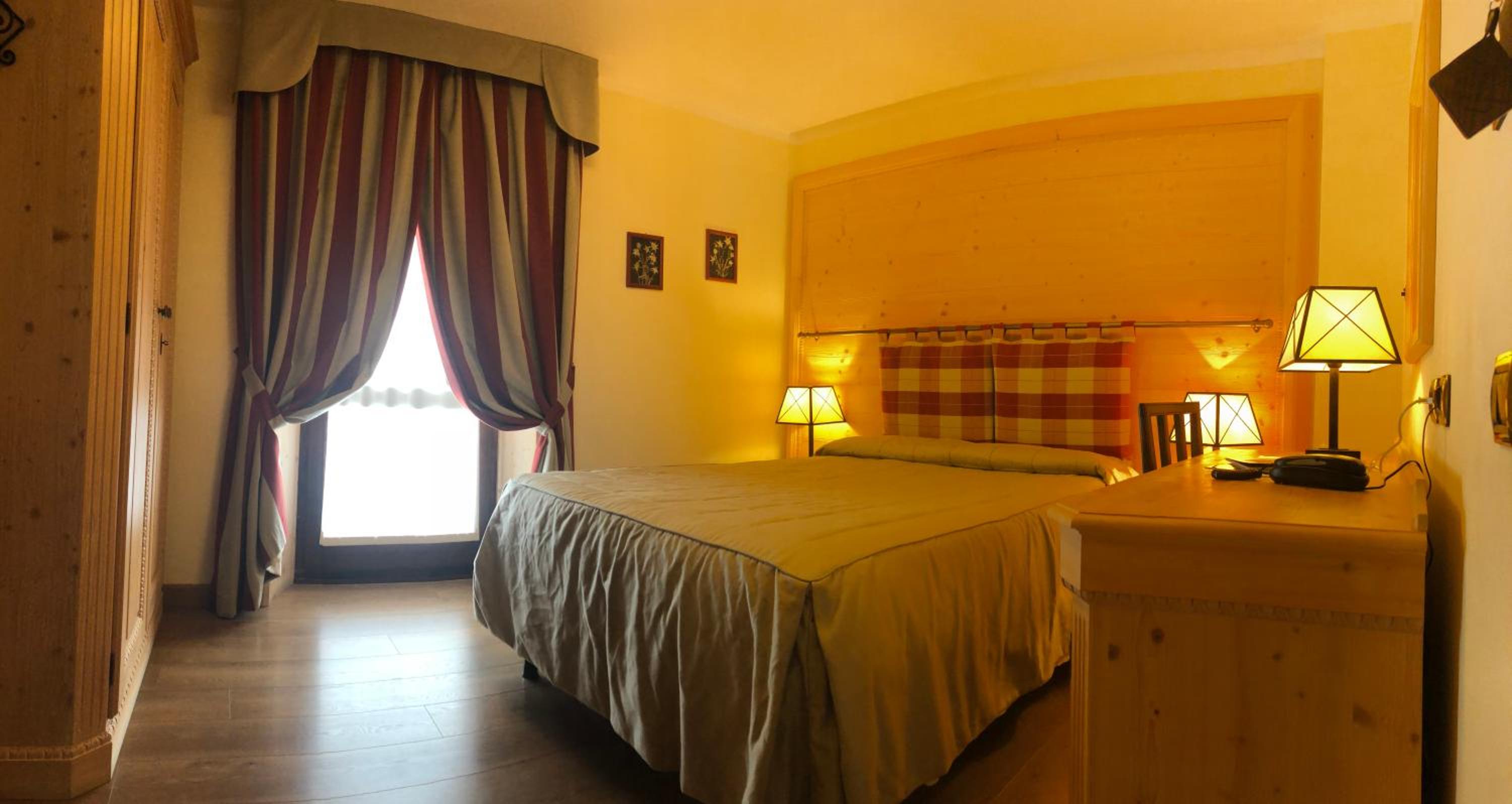 Double or Twin Room - Photo 7