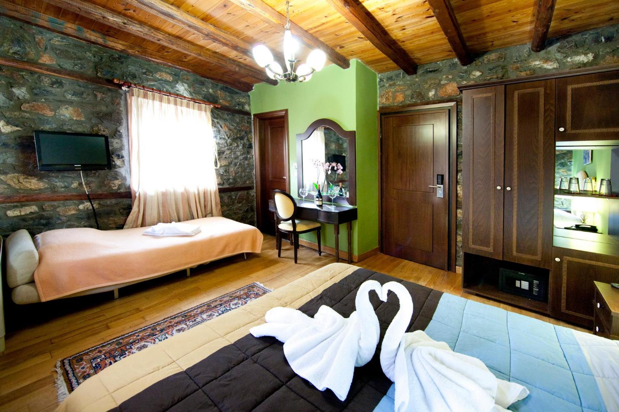 Standard Triple Room photo 2