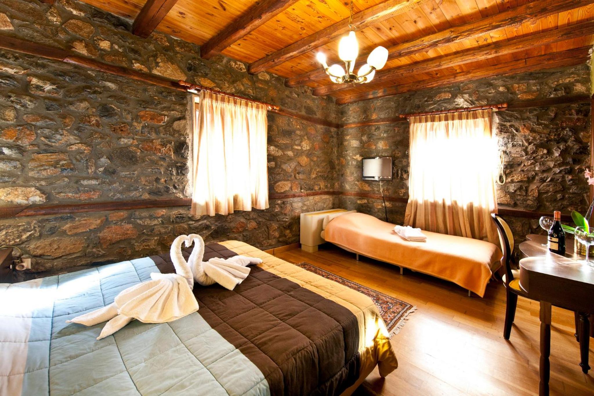 Standard Triple Room photo 3