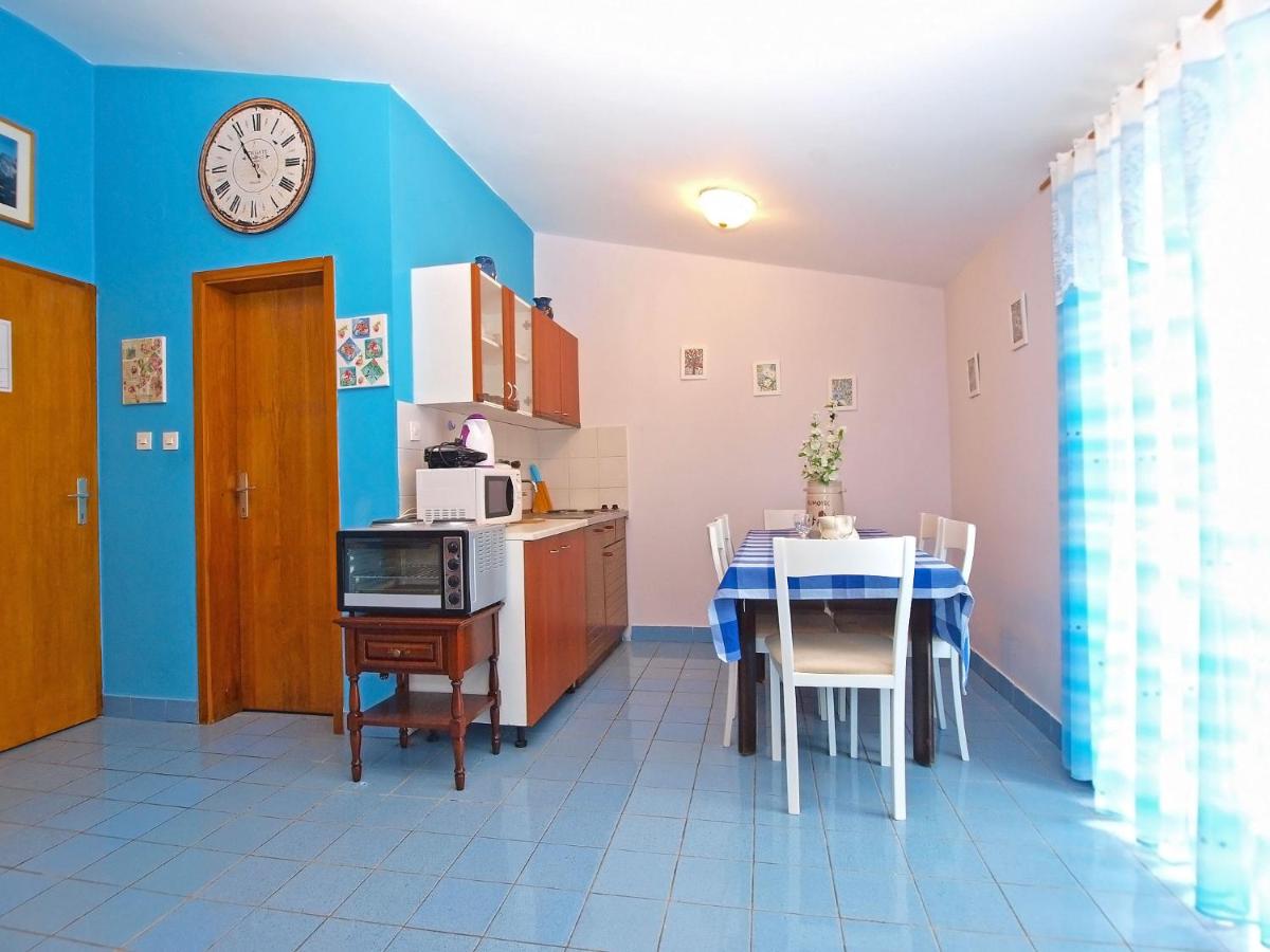 Apartment photo 1