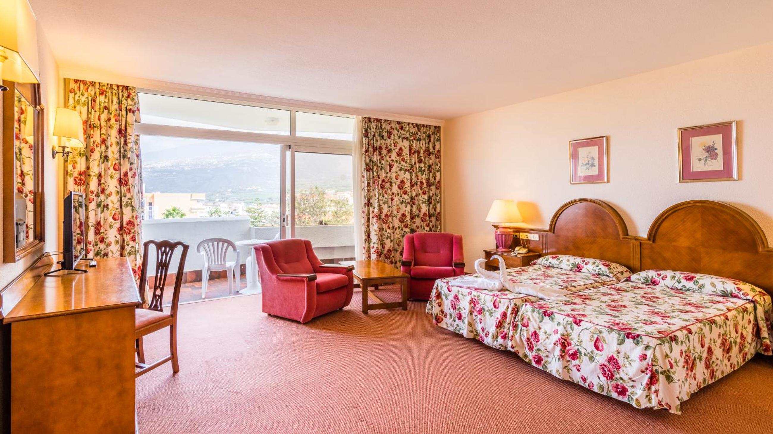 Superior Double Room (3 Adults + 1 Child)