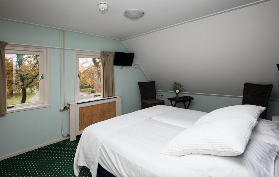 Standard Double Room photo 2