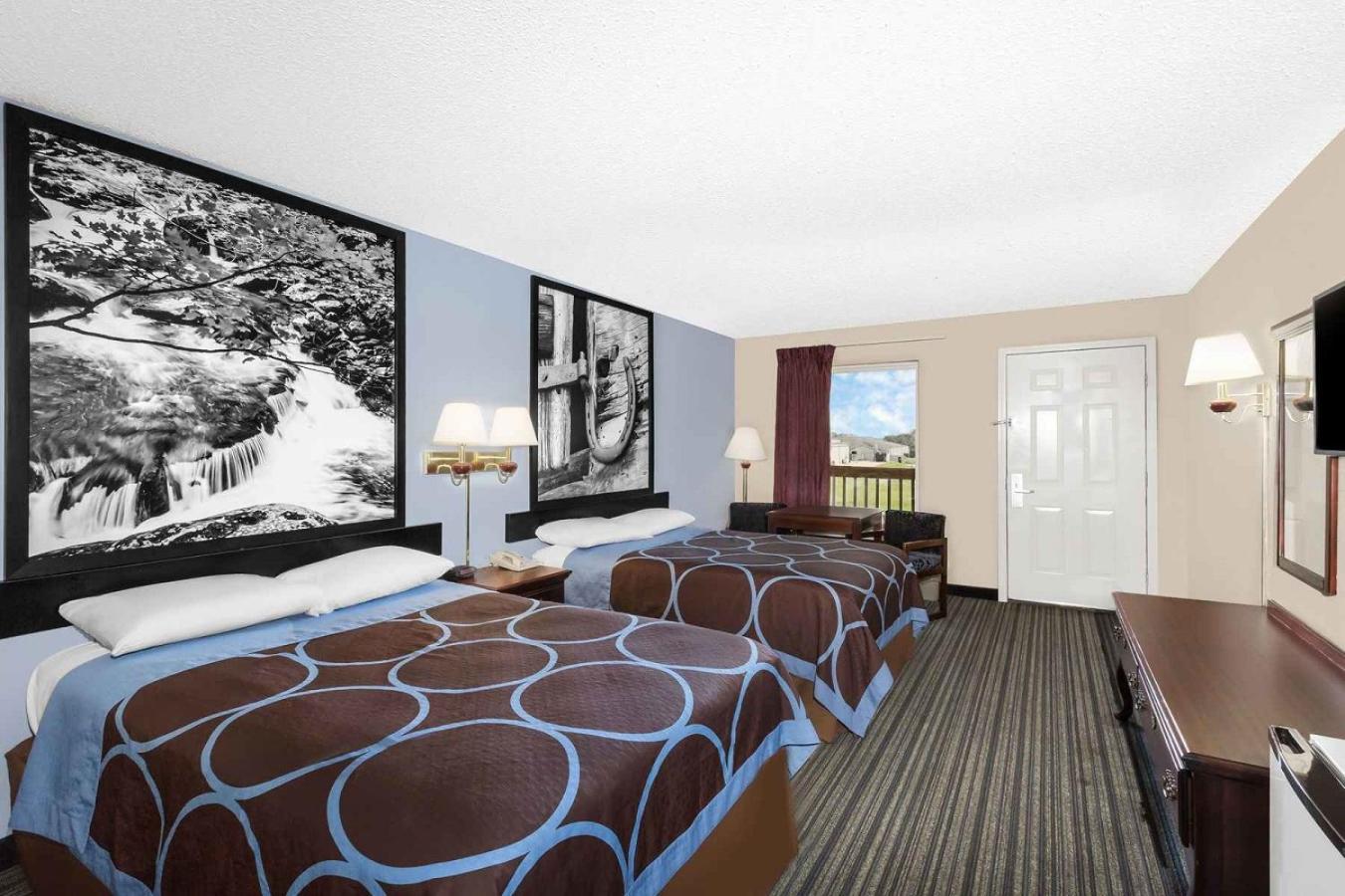 Deluxe Double Room with Two Double Beds - Non-Smoking - Photo 3