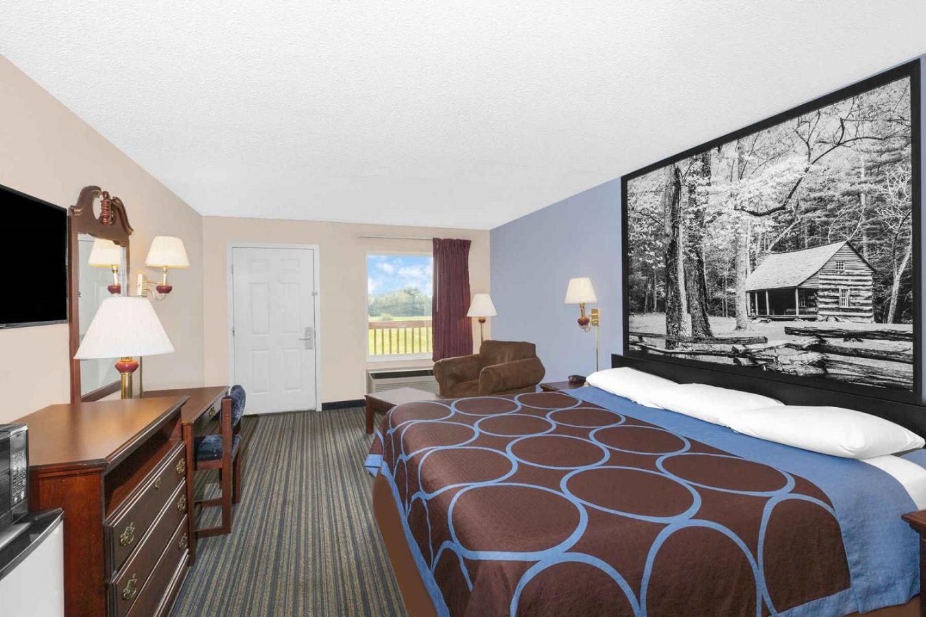 King Room - Non-Smoking - Photo 2