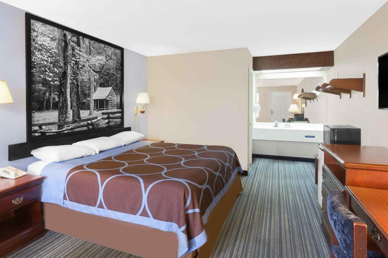 King Room - Non-Smoking - Photo 3