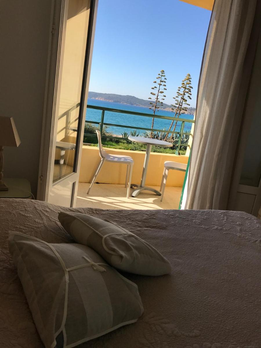 Double Room with Balcony and Sea View photo 2