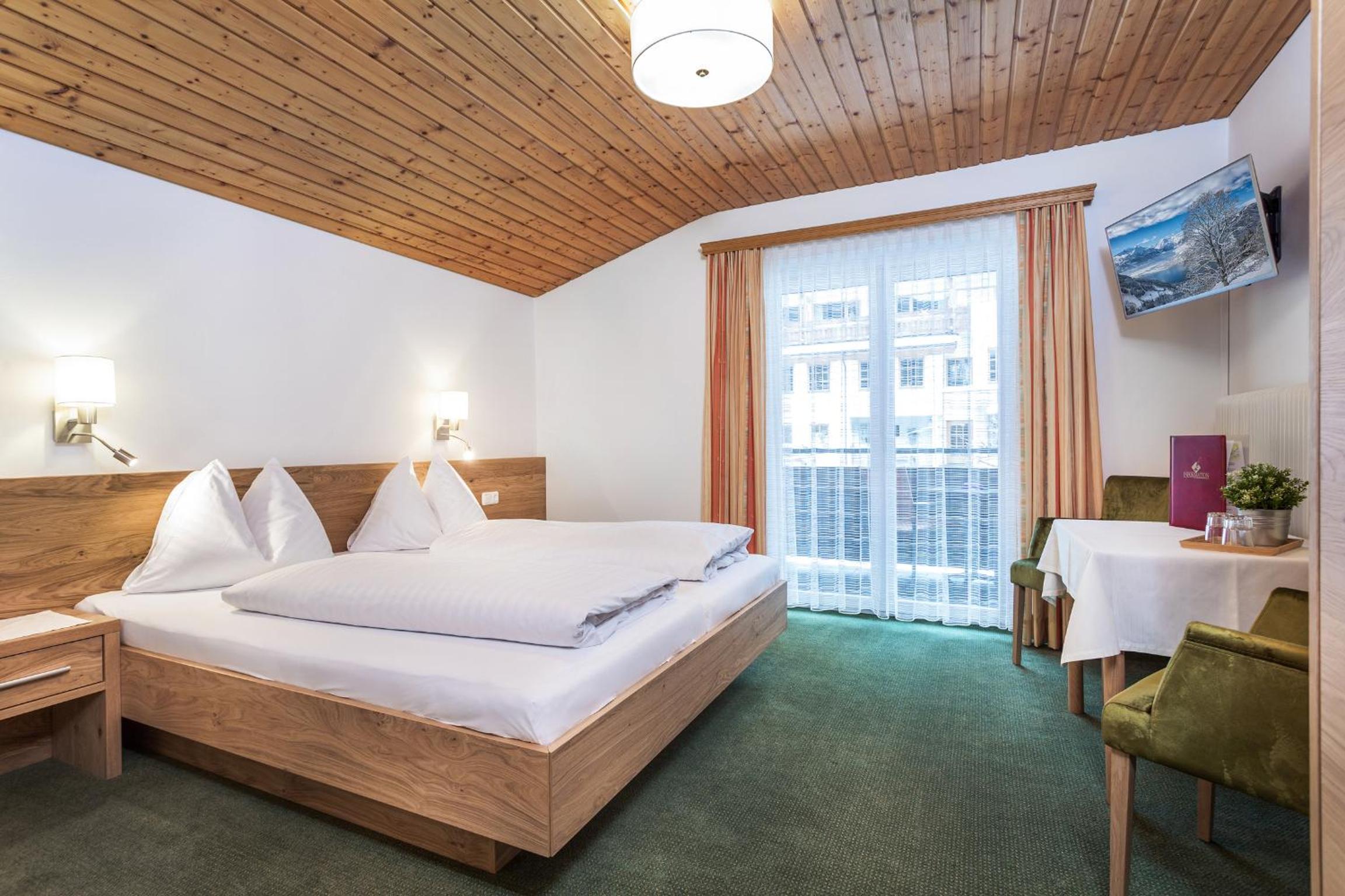 Double Room with Balcony photo 3