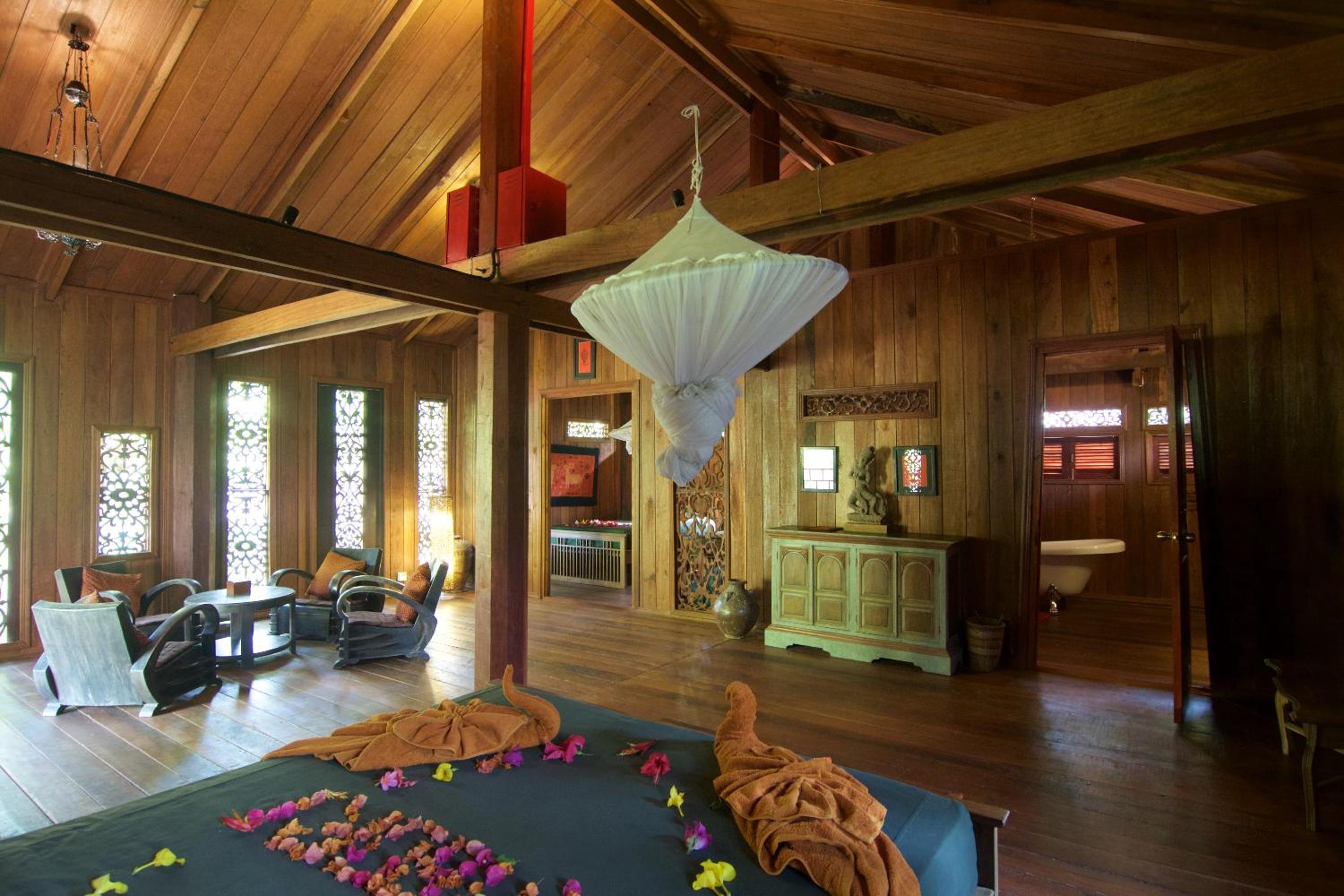 Triple Room with Pool View photo 3