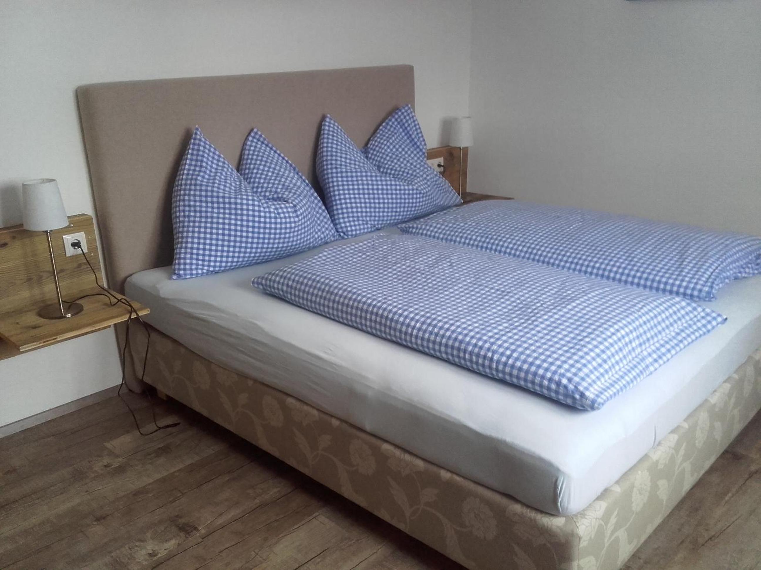 Three-Bedroom Apartment with Balcony photo 1