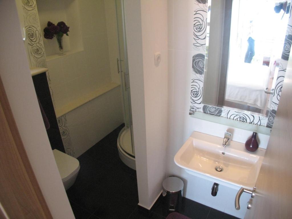 Double Room with Balcony and Sea View photo 3