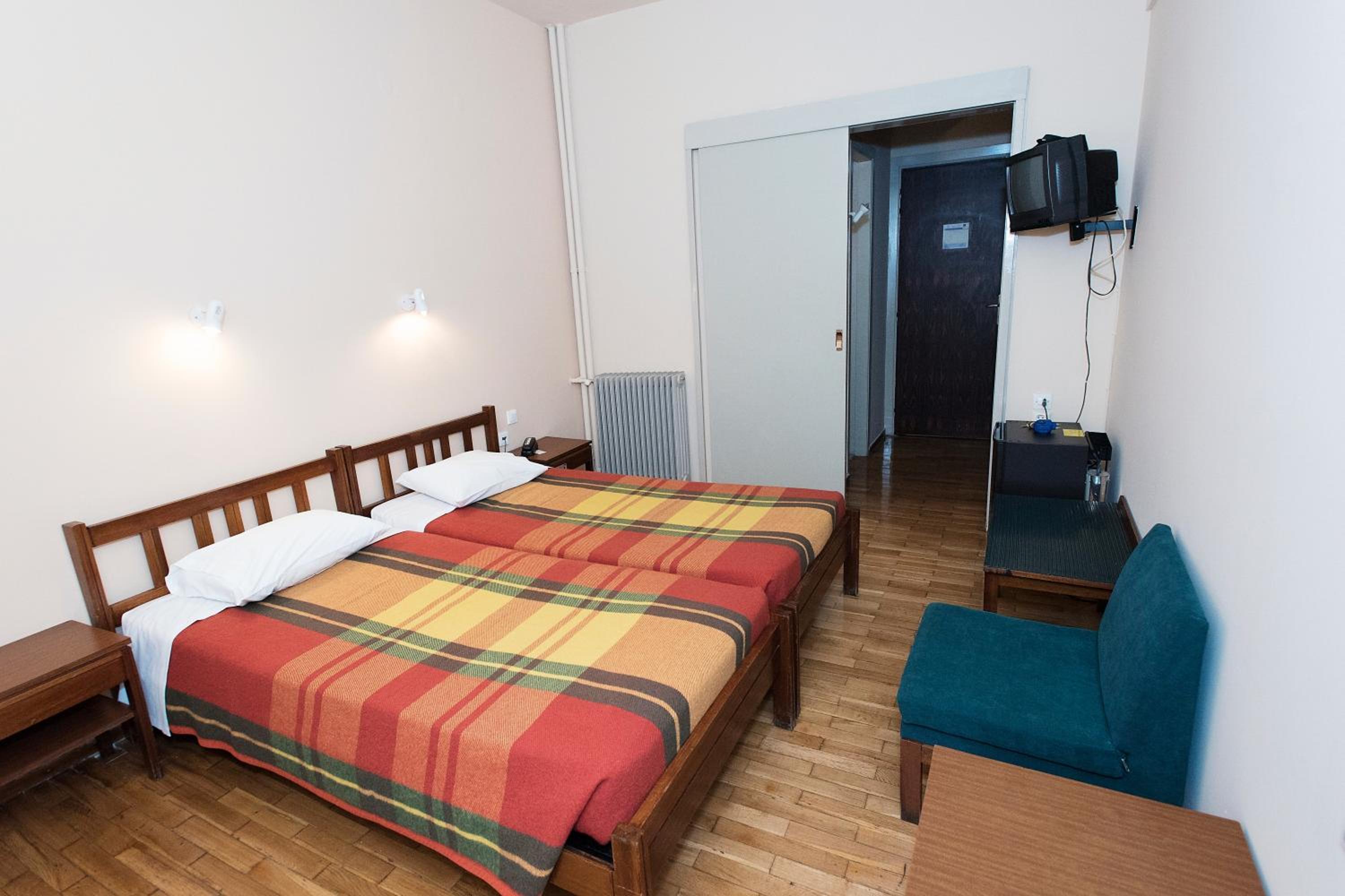 Double Room - Photo 15