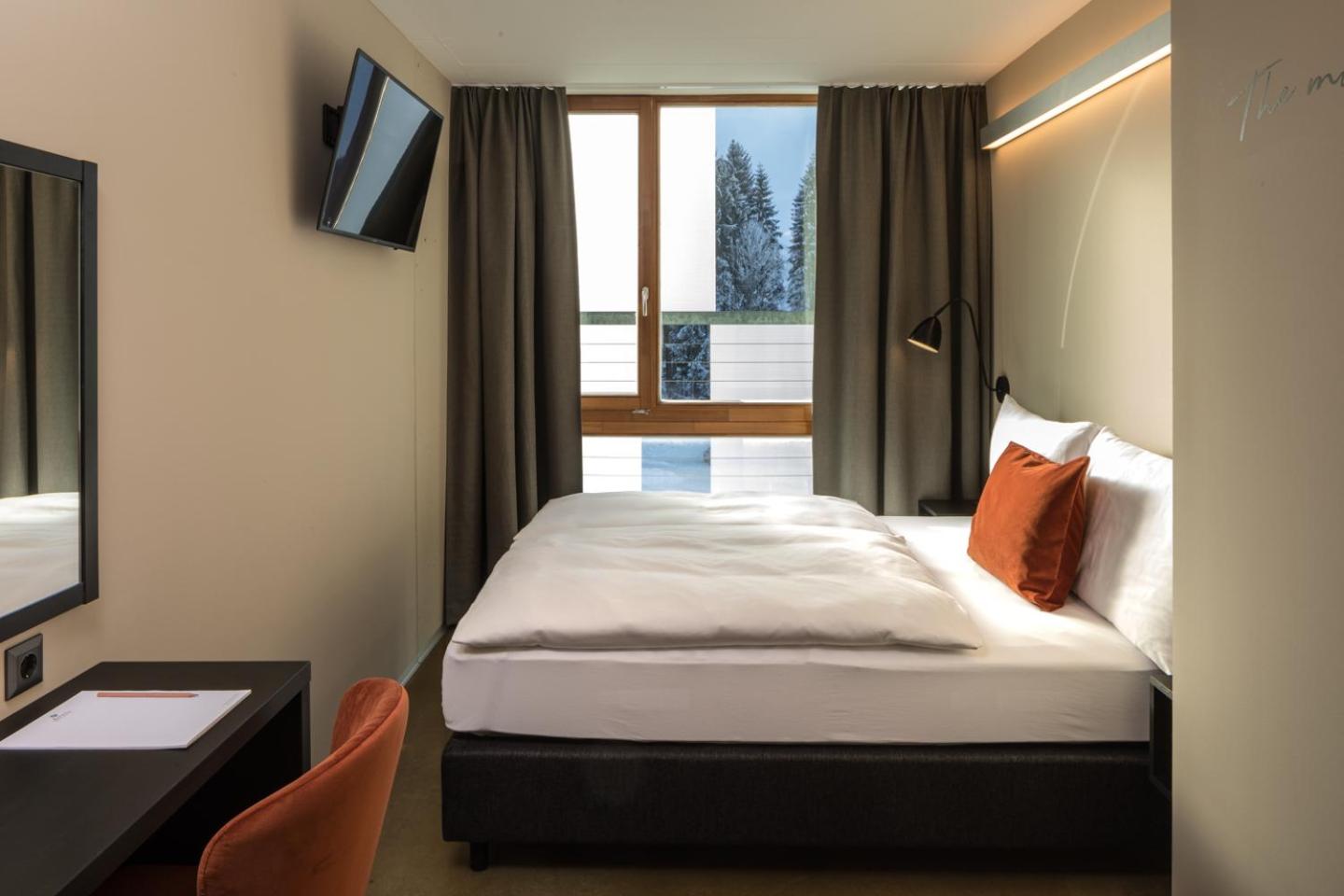 Superior Room M