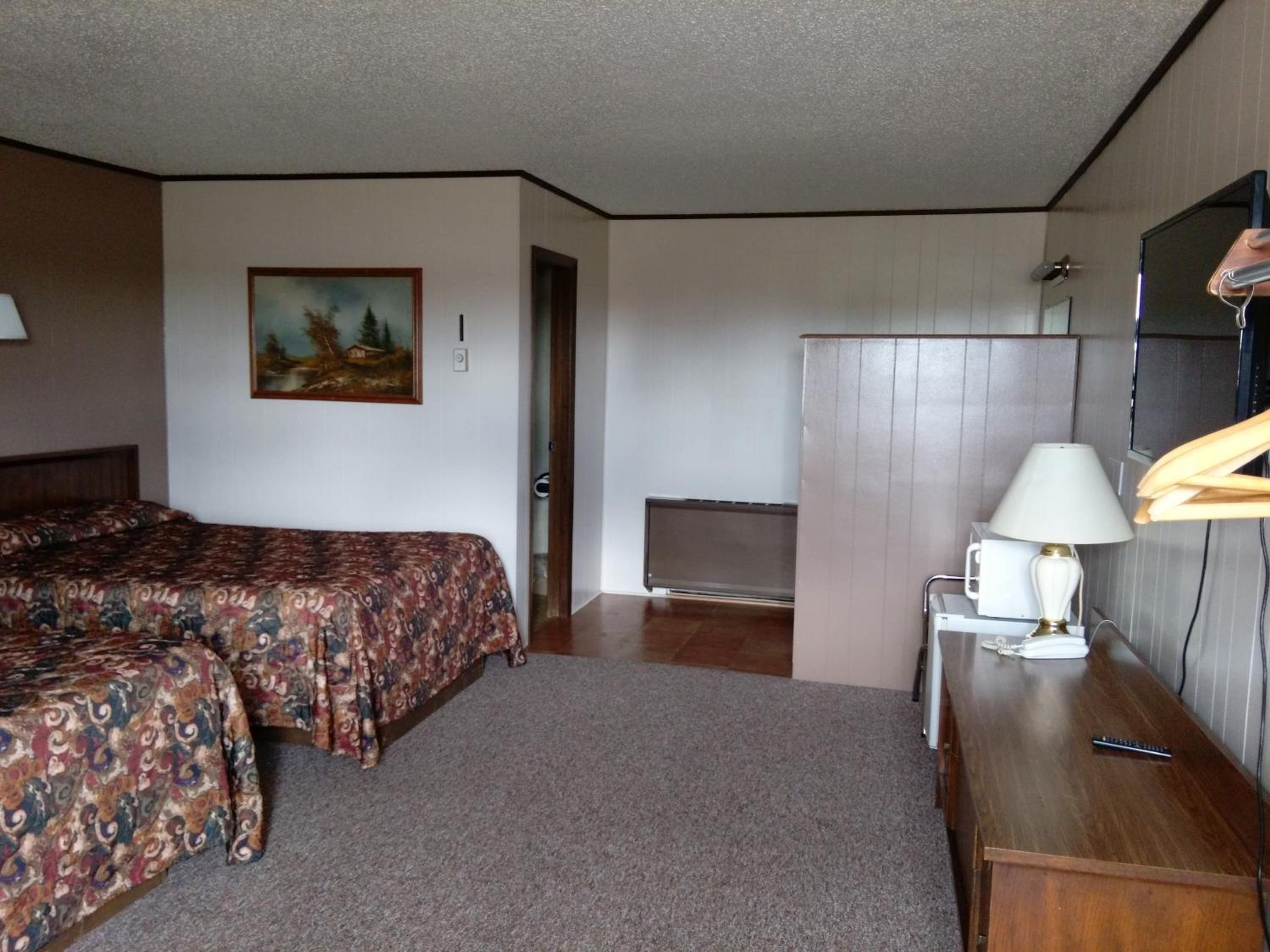 Large Double Room - Photo 2