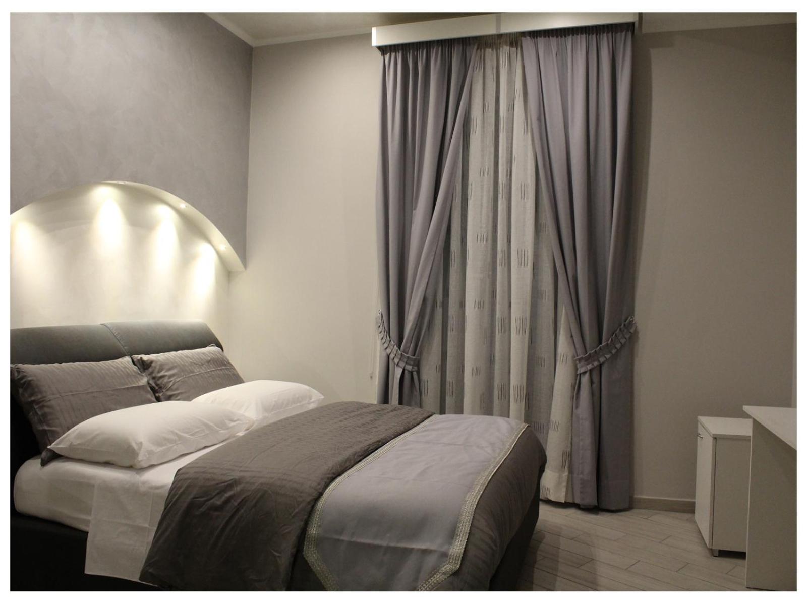 Deluxe Room with Spa Bath