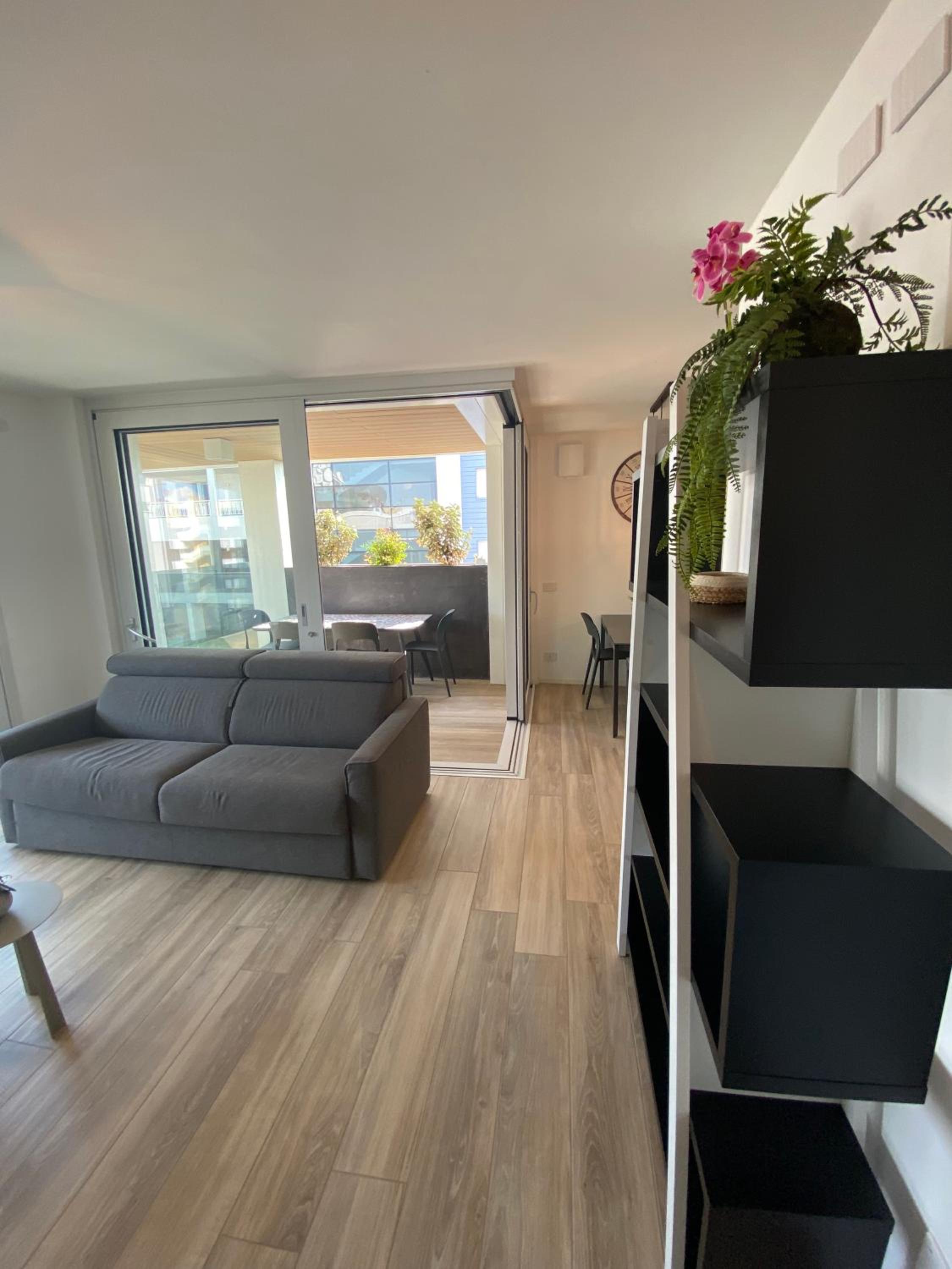 Two-Bedroom Deluxe Apartment photo 3