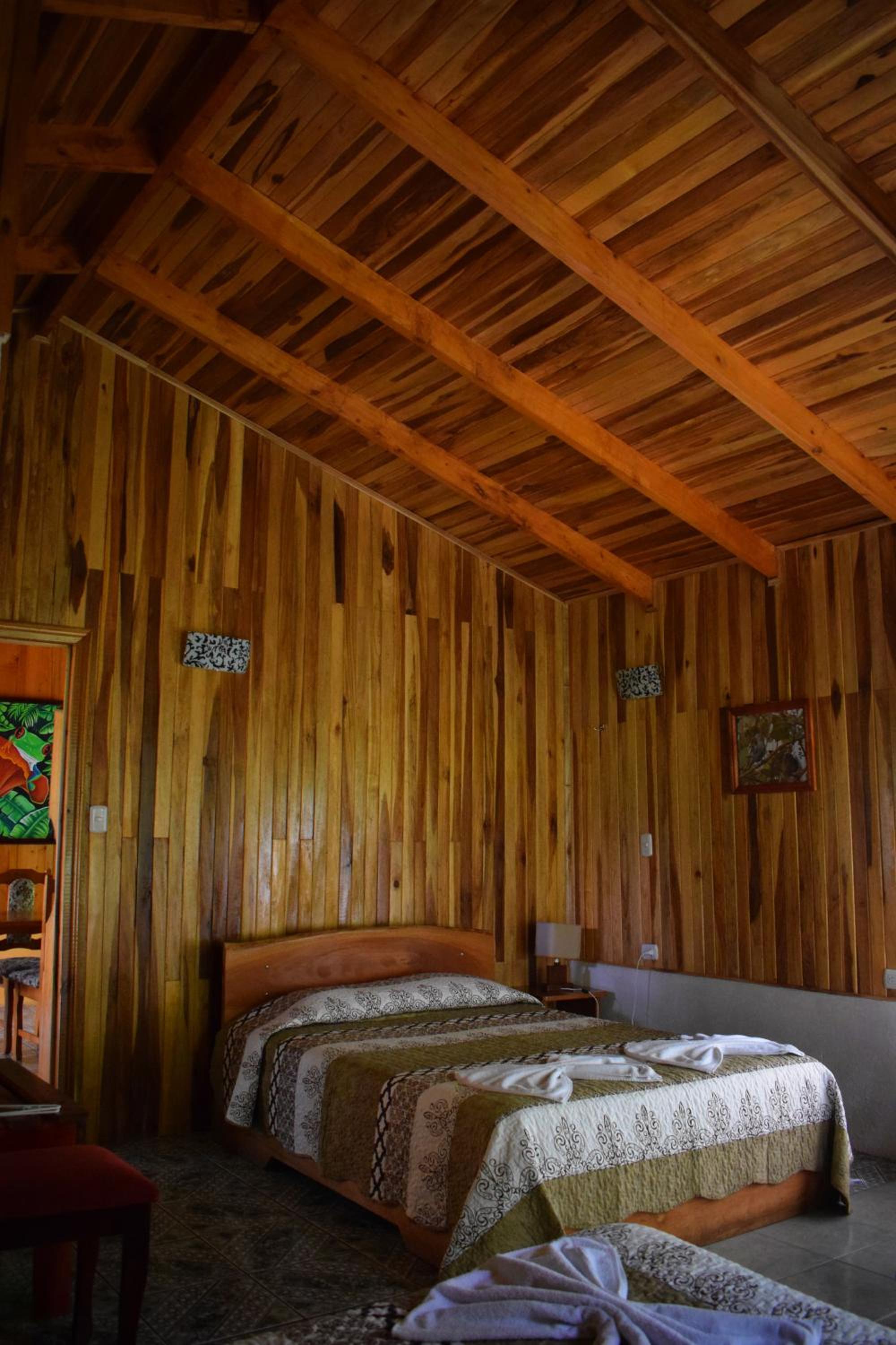 Cottage (8 Adults)
