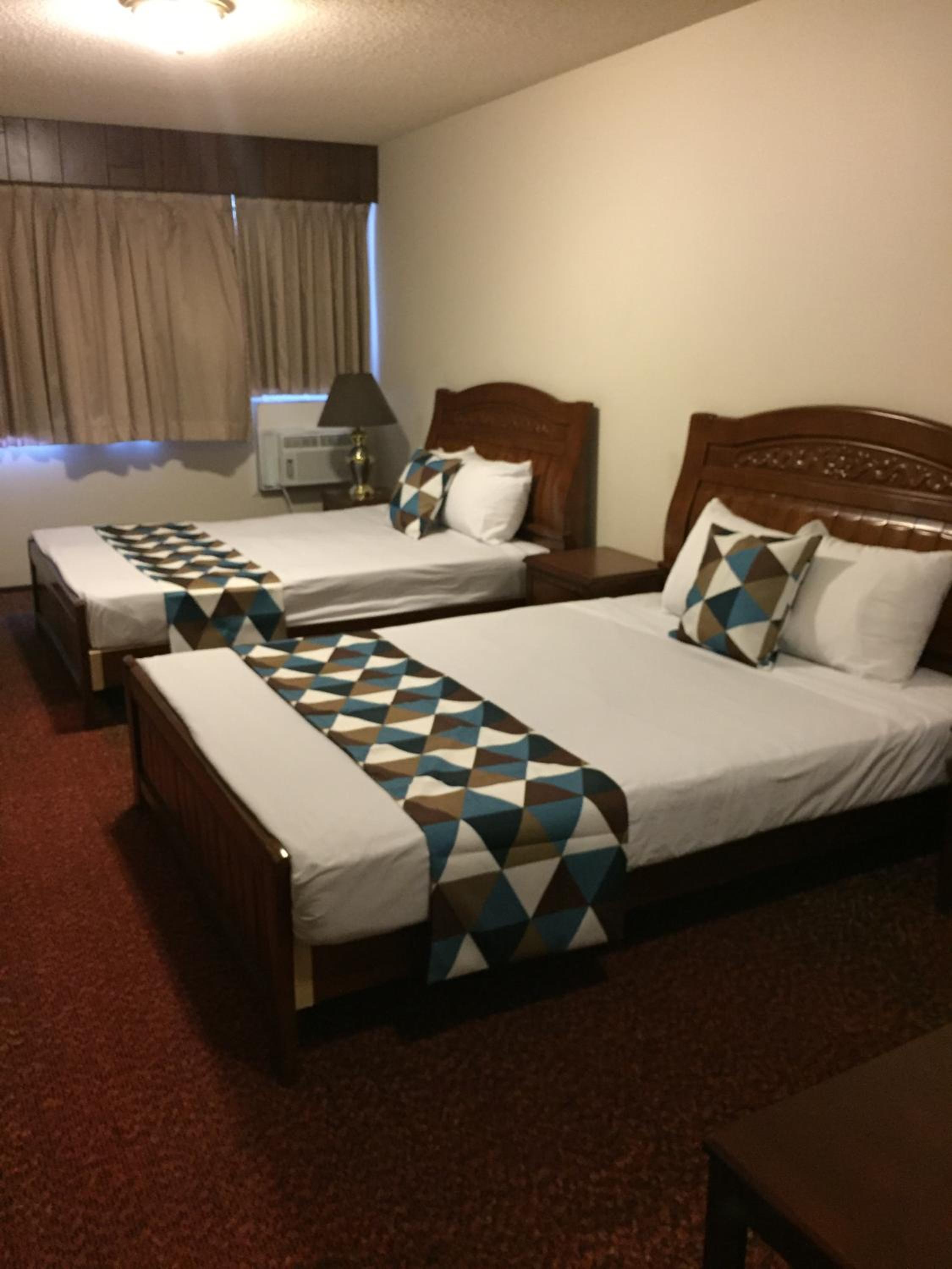 Double Queen Room Rear Facing - Photo 4