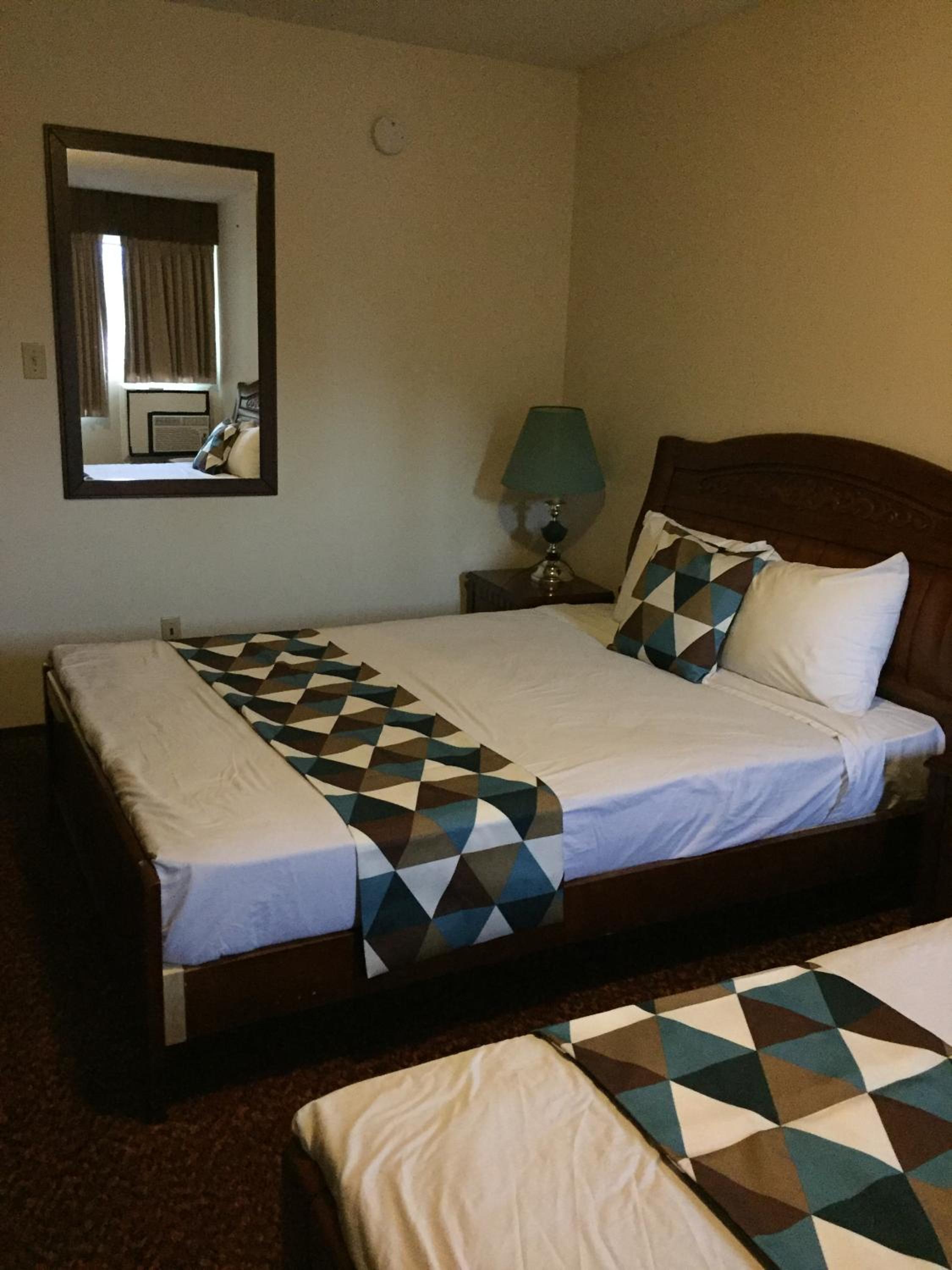 Double Queen Room Rear Facing - Photo 5