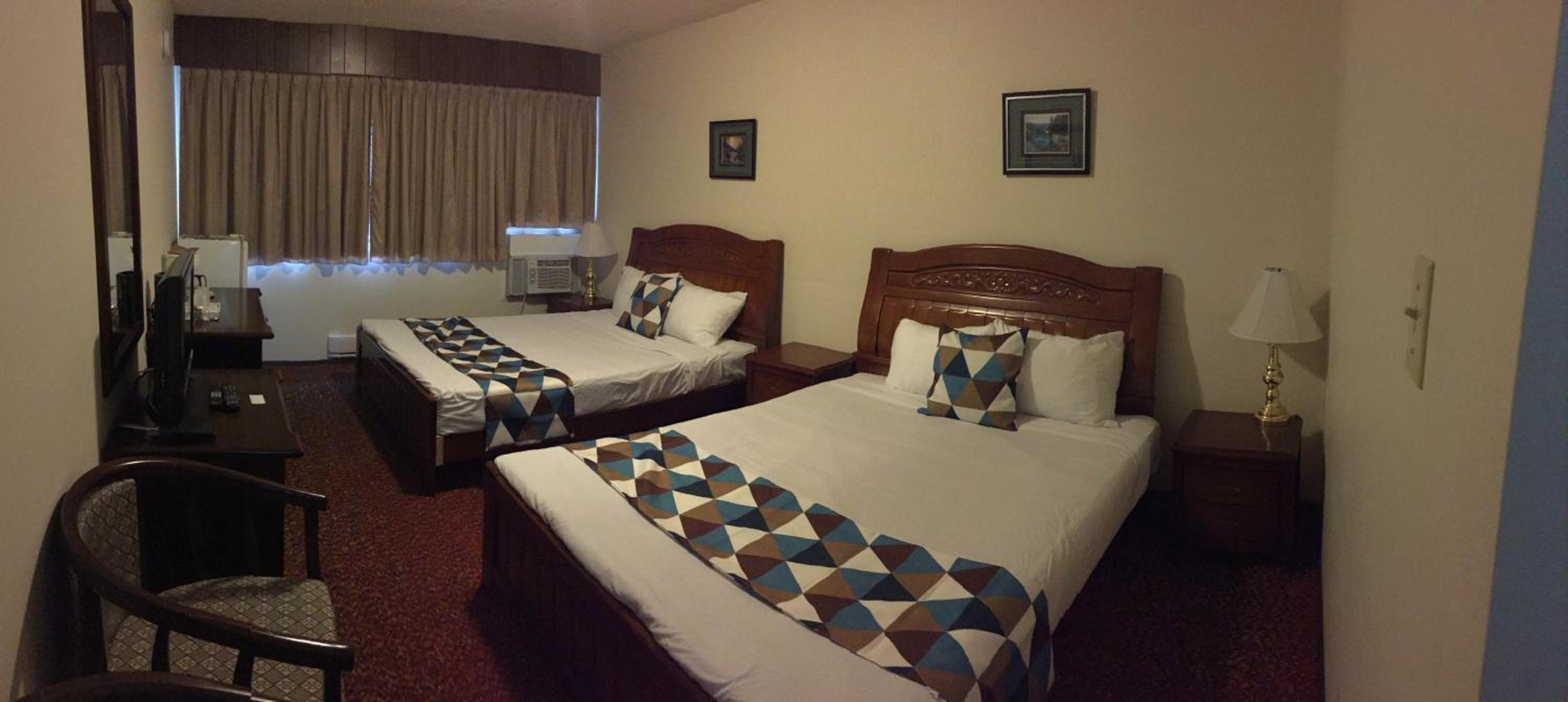 Double Queen Room Rear Facing - Photo 3