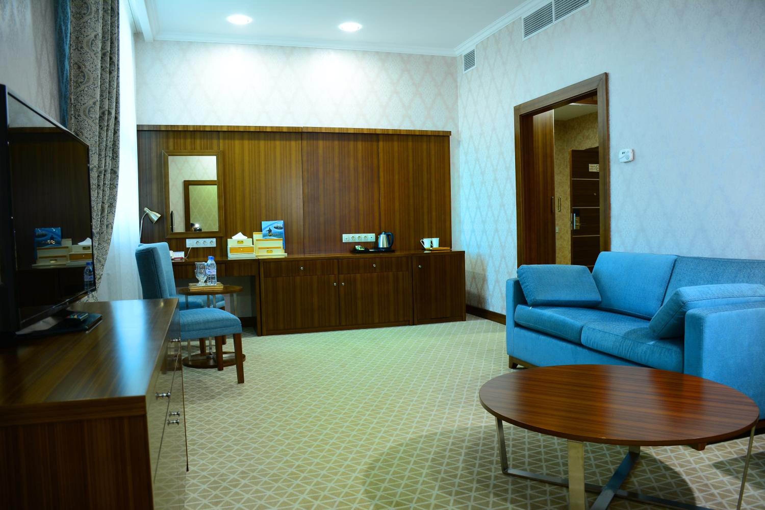 King Studio with Sofa Bed photo 3