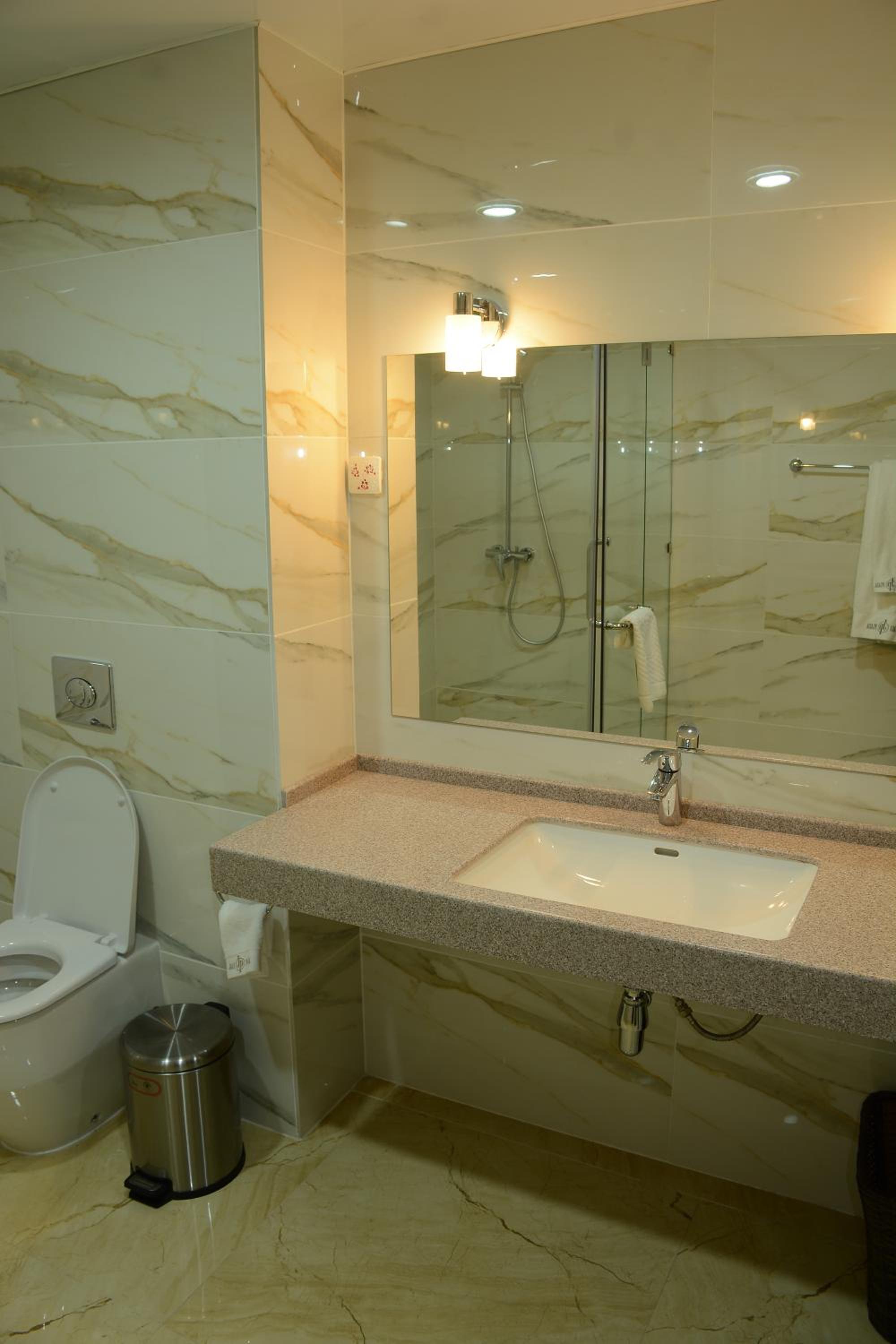 Deluxe Double Room photo 2