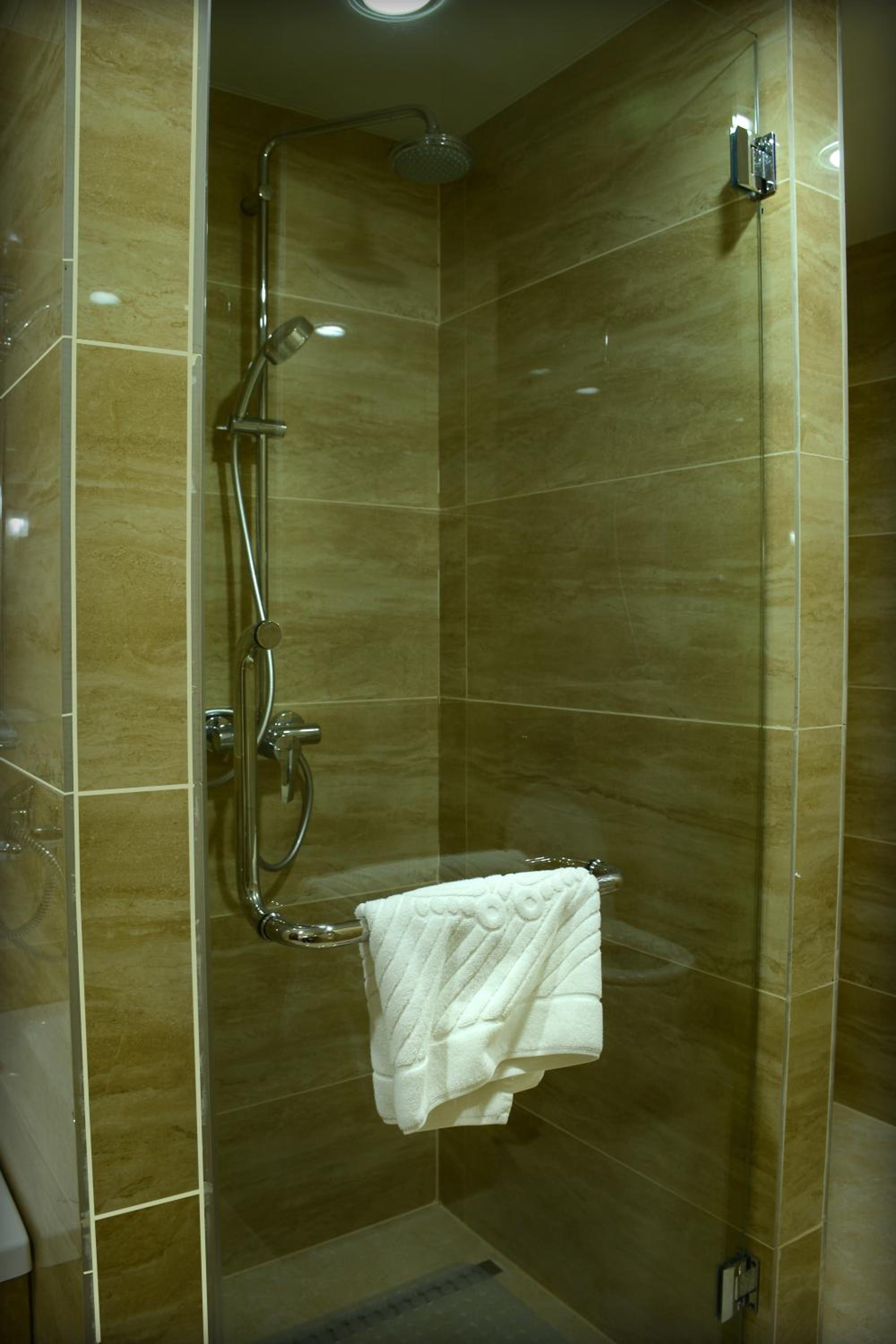 Deluxe Twin Room photo 2