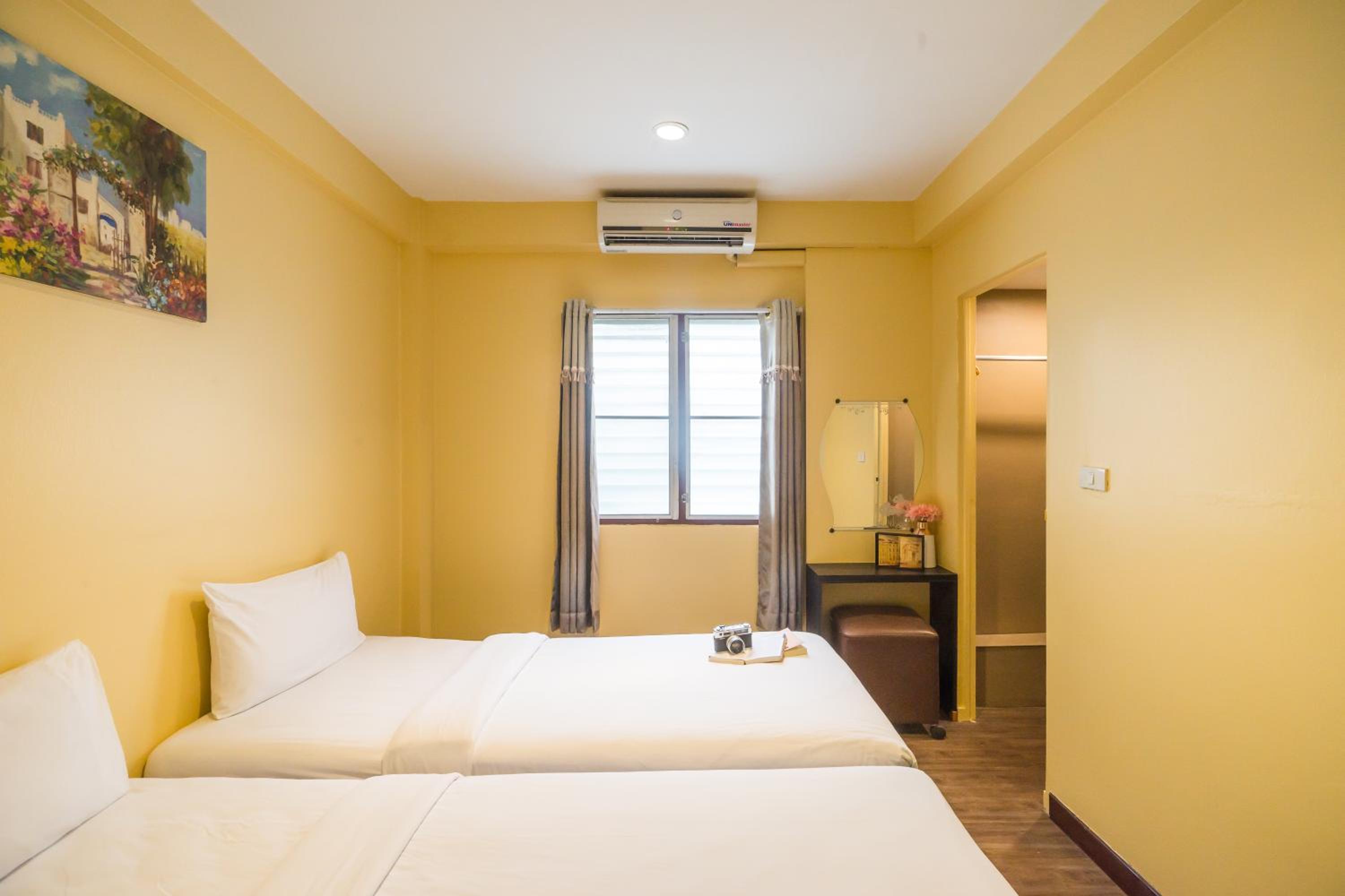 Standard Twin Room photo 2