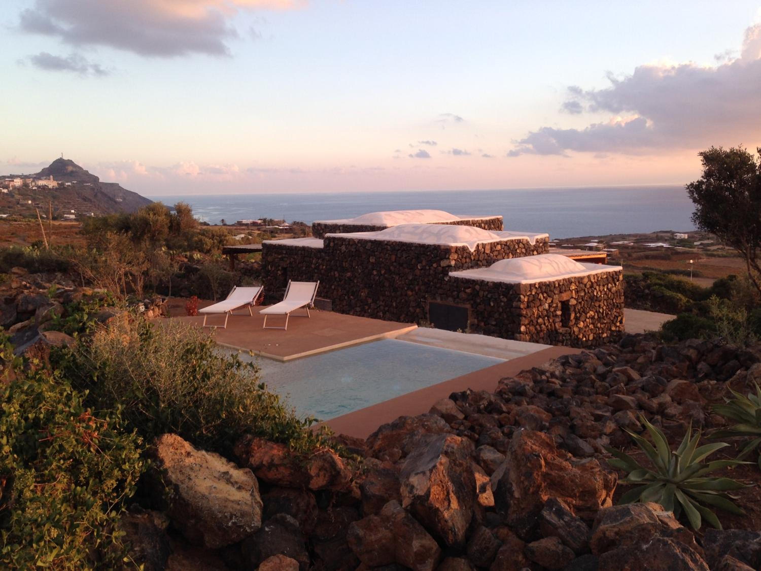 Suite with Private Pool photo 2