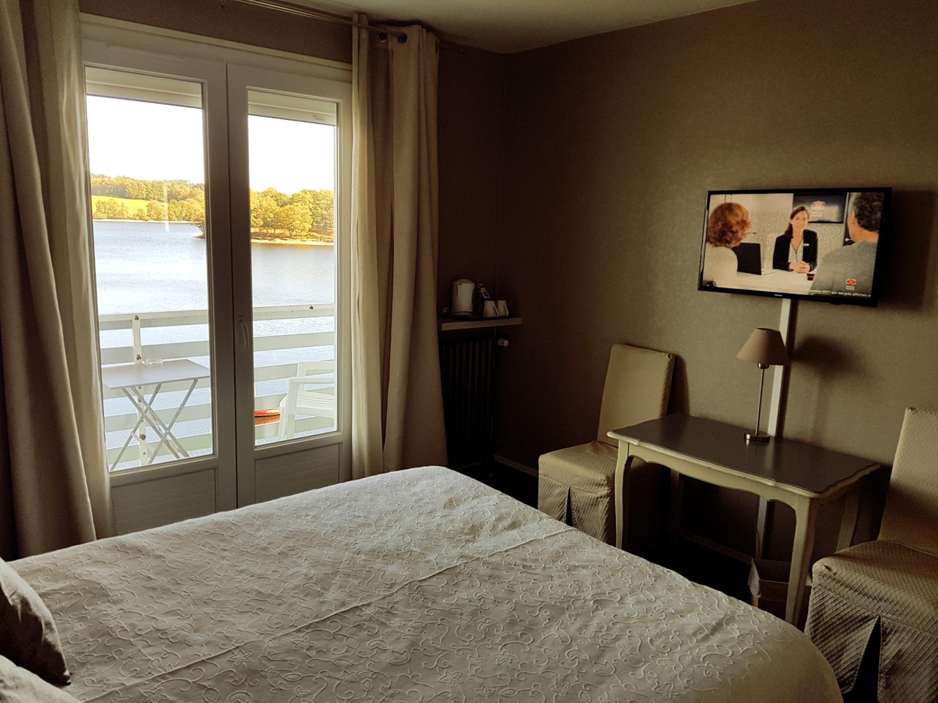 Double Room with Balcony - Photo 1