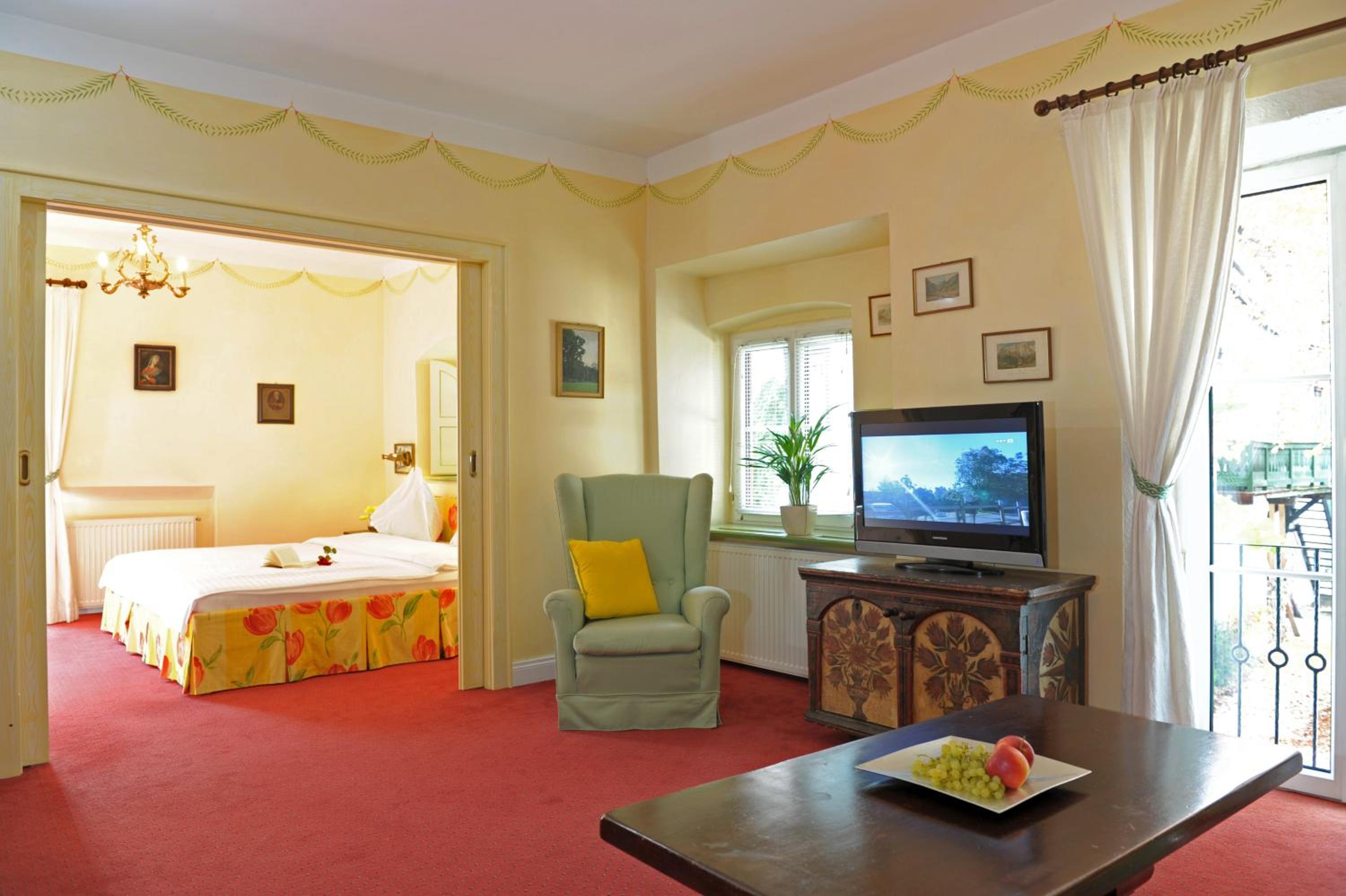 Suite - Photo 5