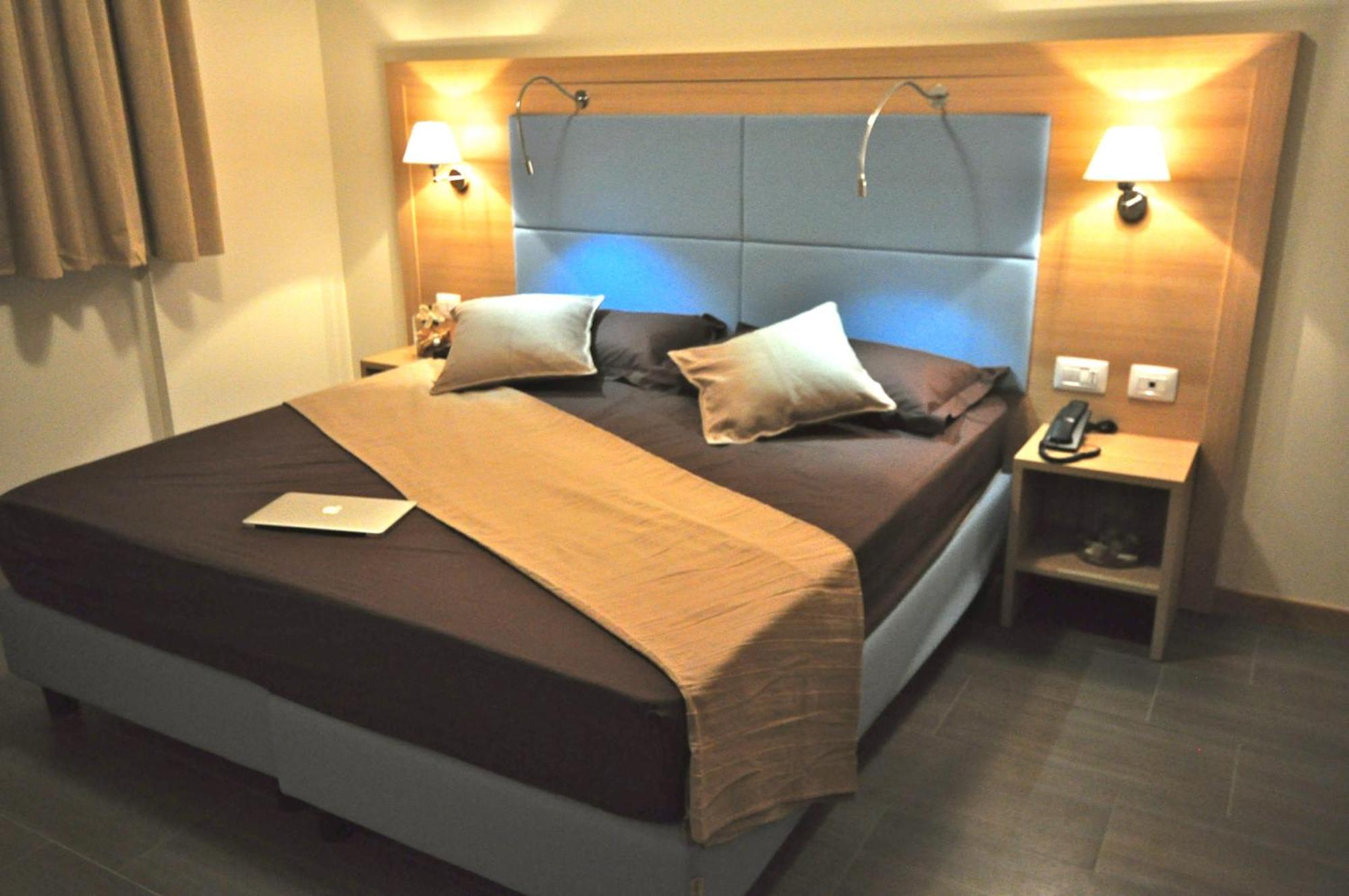 Double or Twin Room photo 1