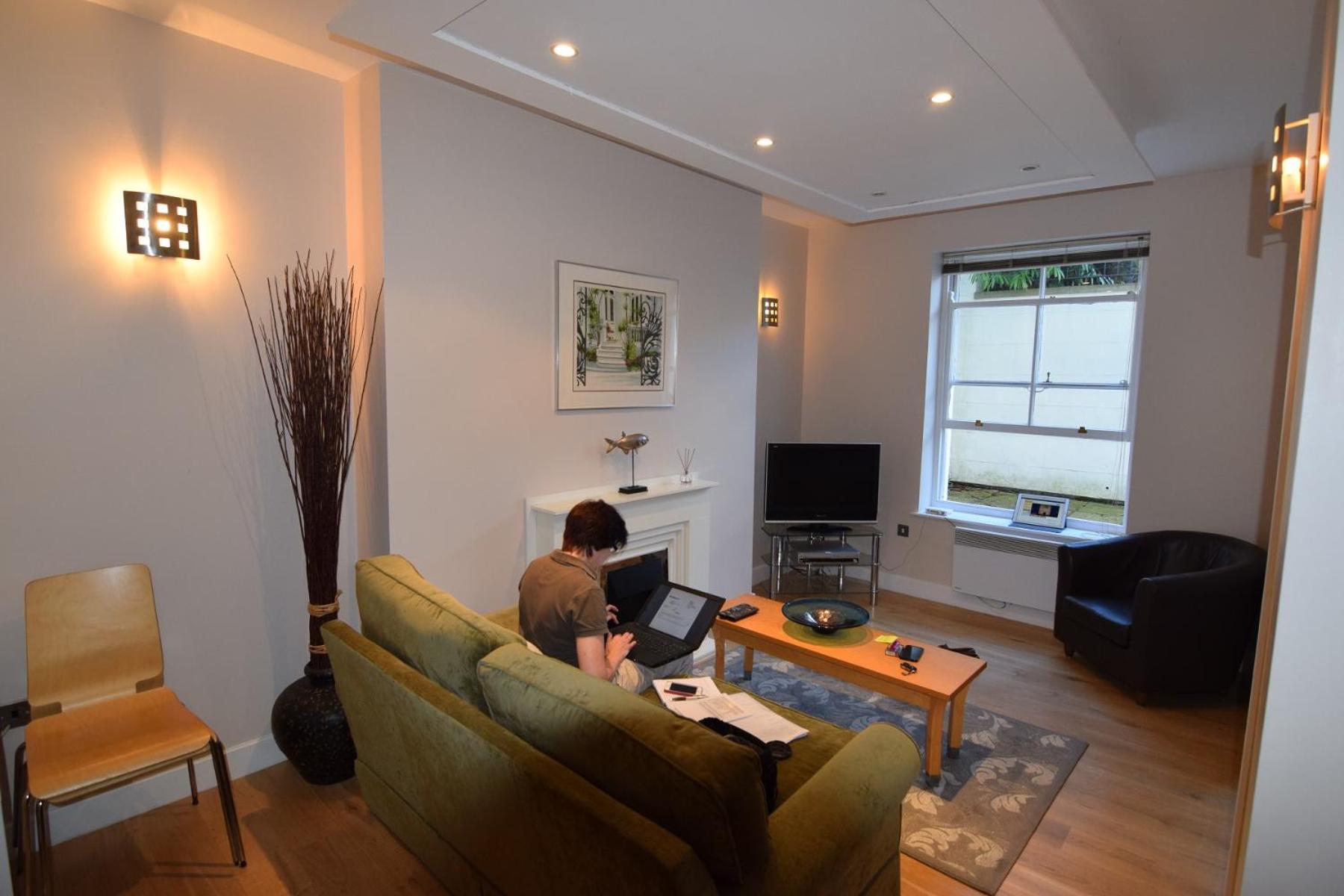 Apartment - Ground Floor - Photo 1