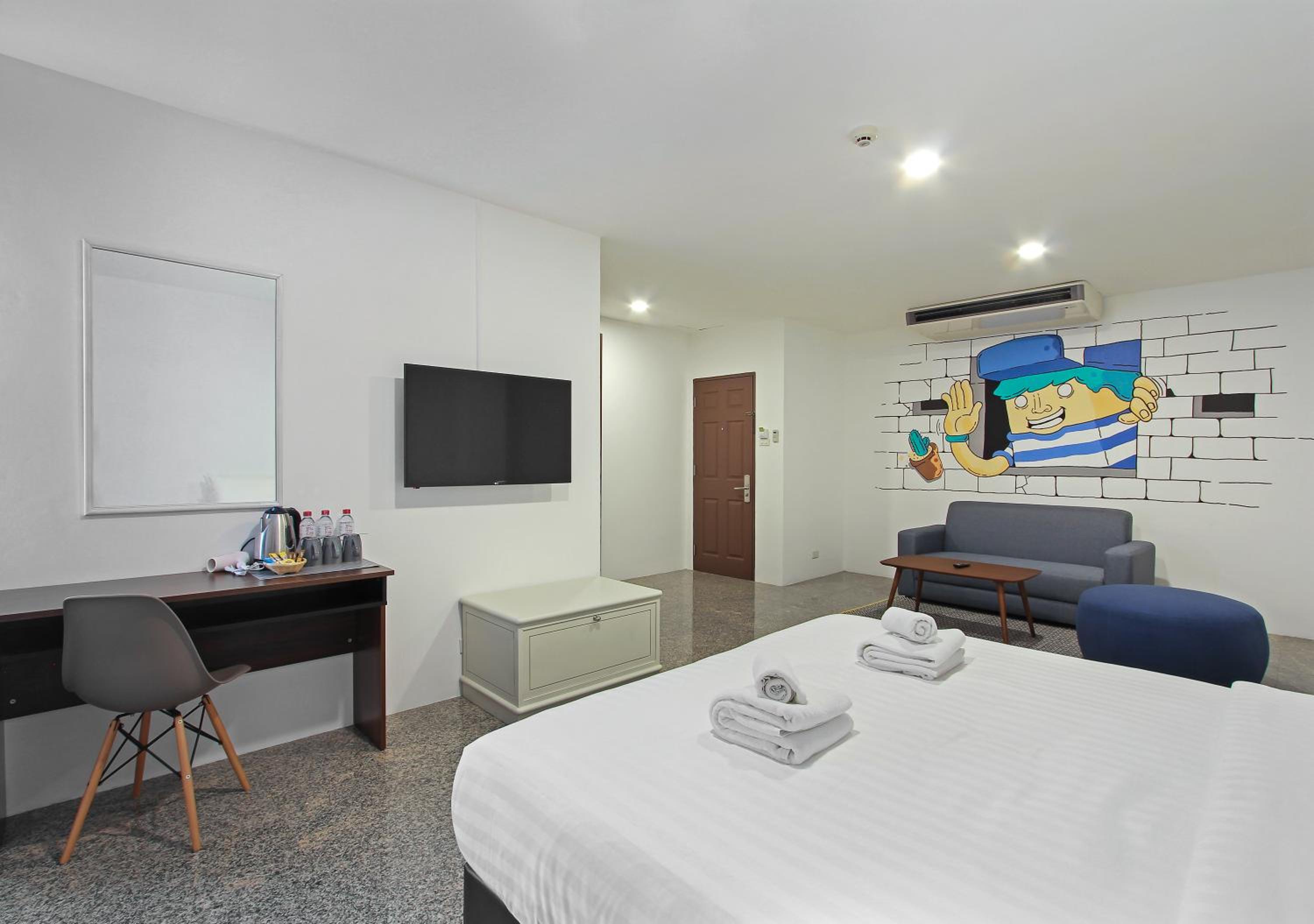 Premier King Room photo 2