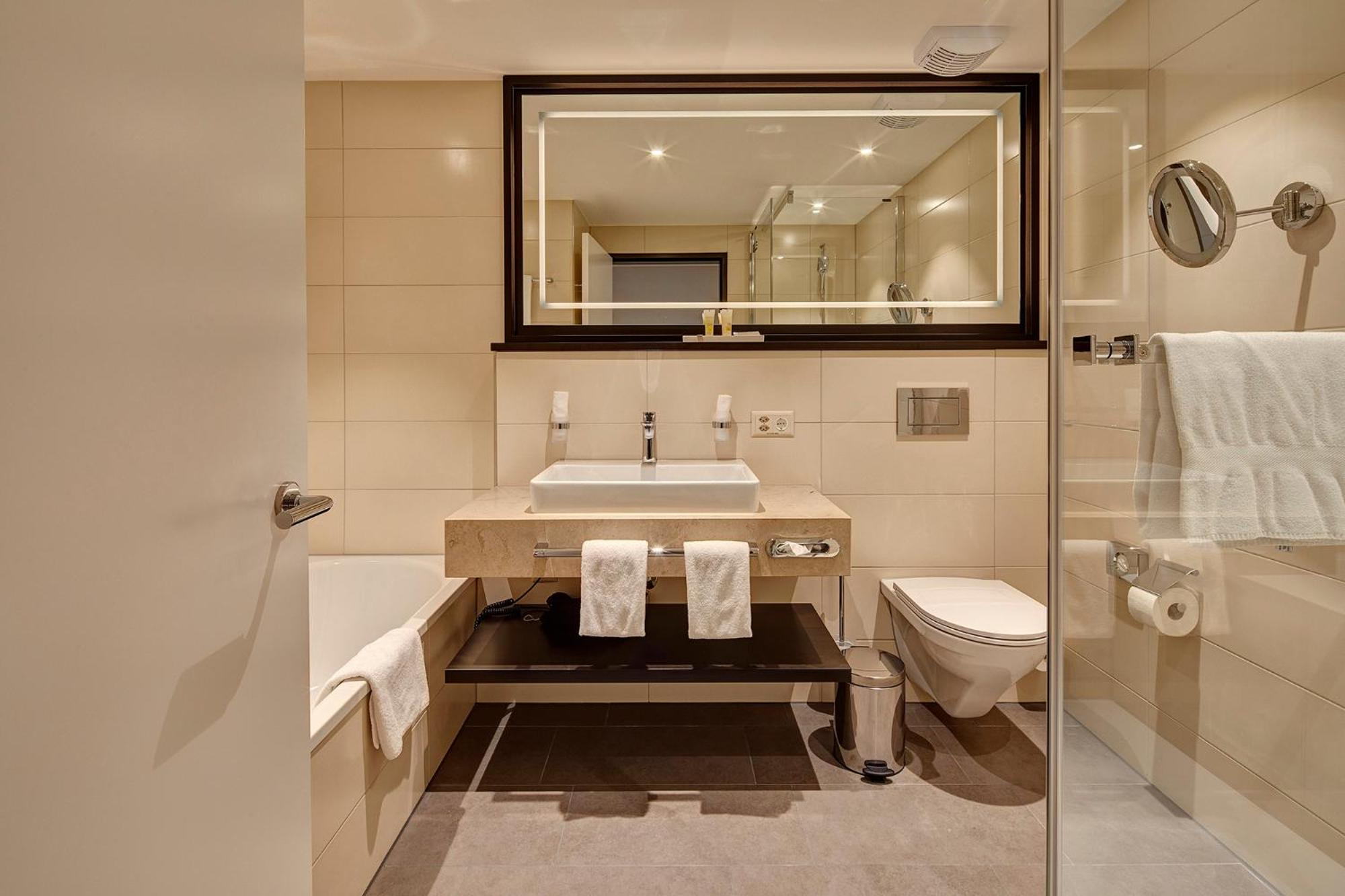 Deluxe Suite - Photo 2