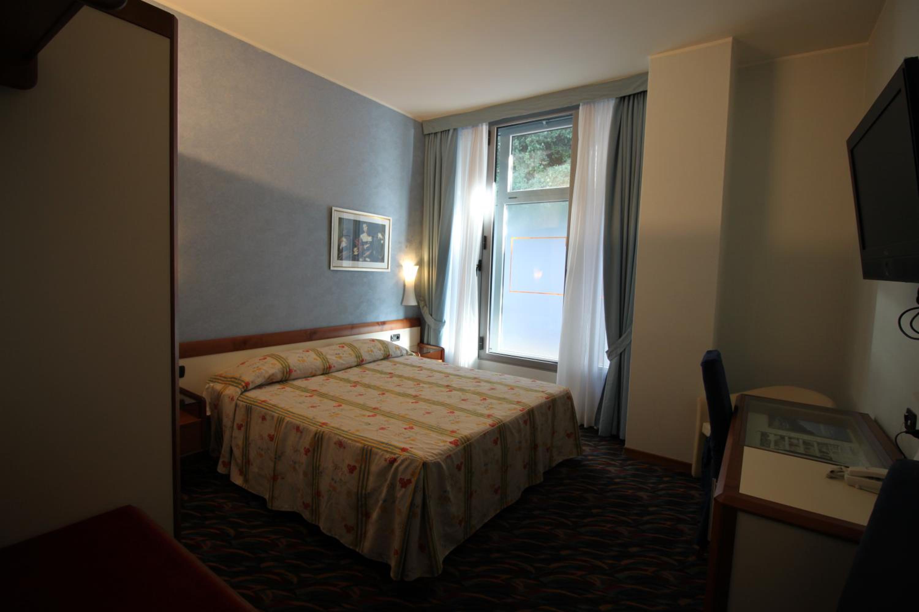 Double Room - Photo 2