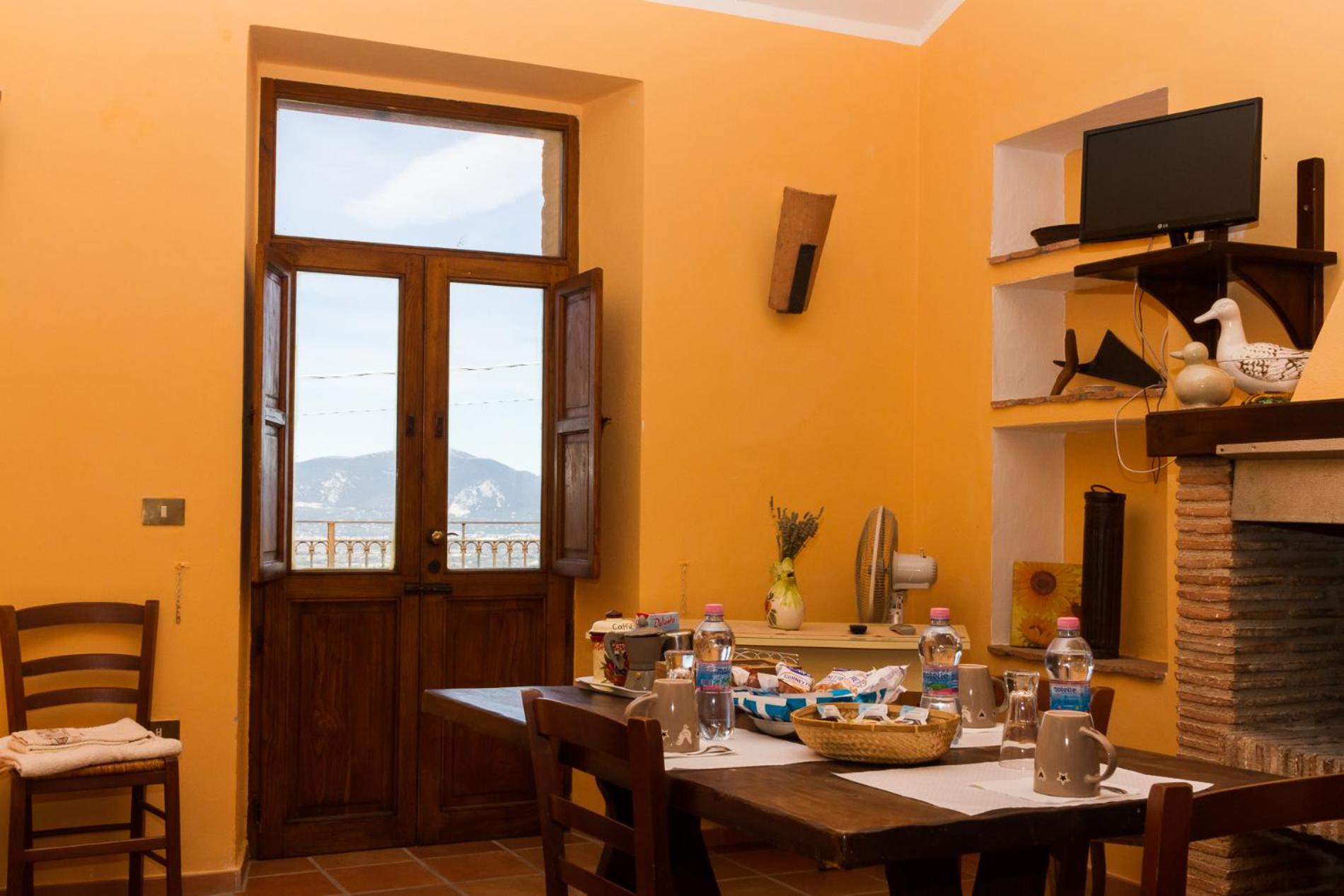 Suite with Terrace - Photo 12