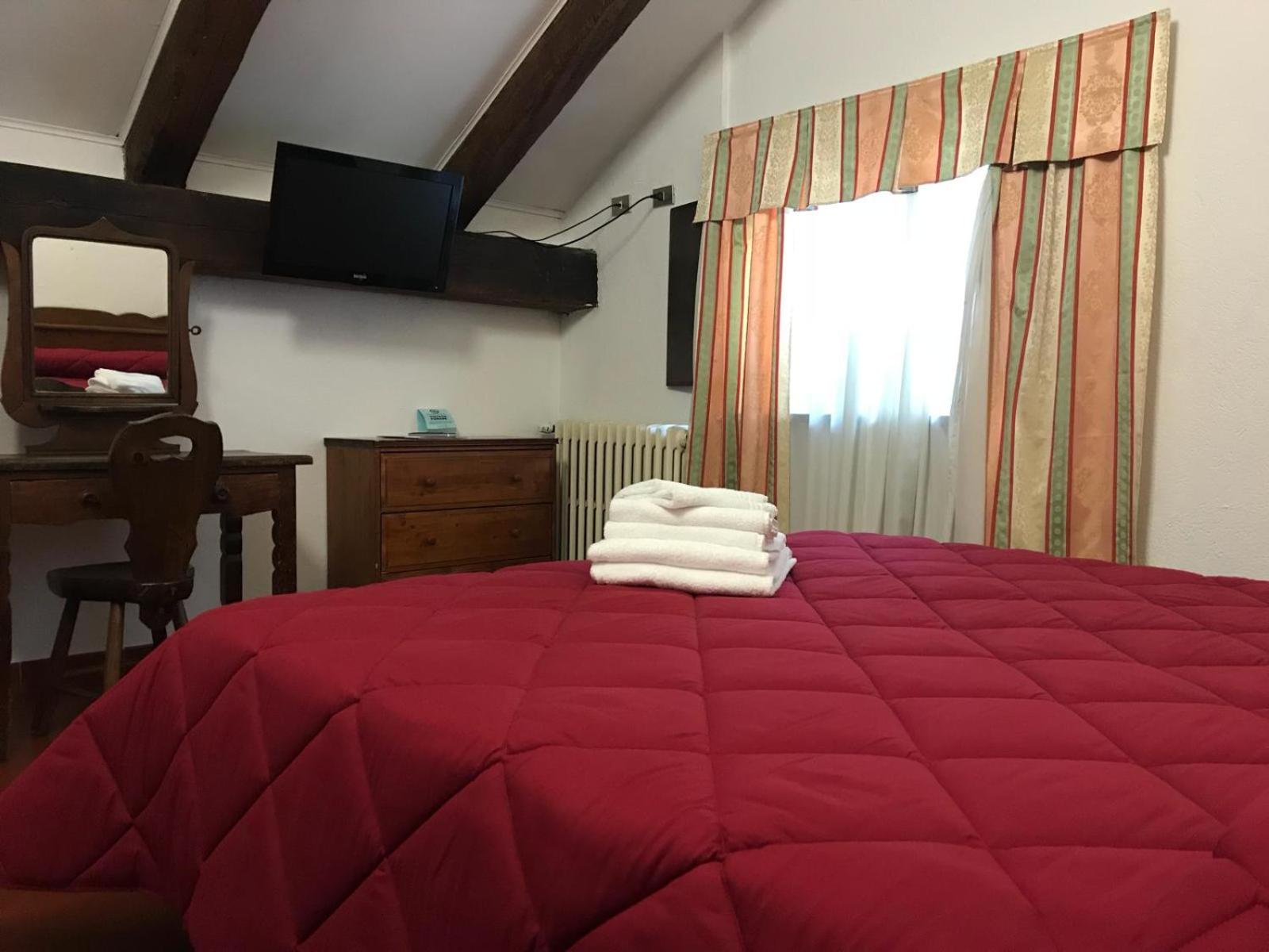 Standard Double or Twin Room with Ski Pass
