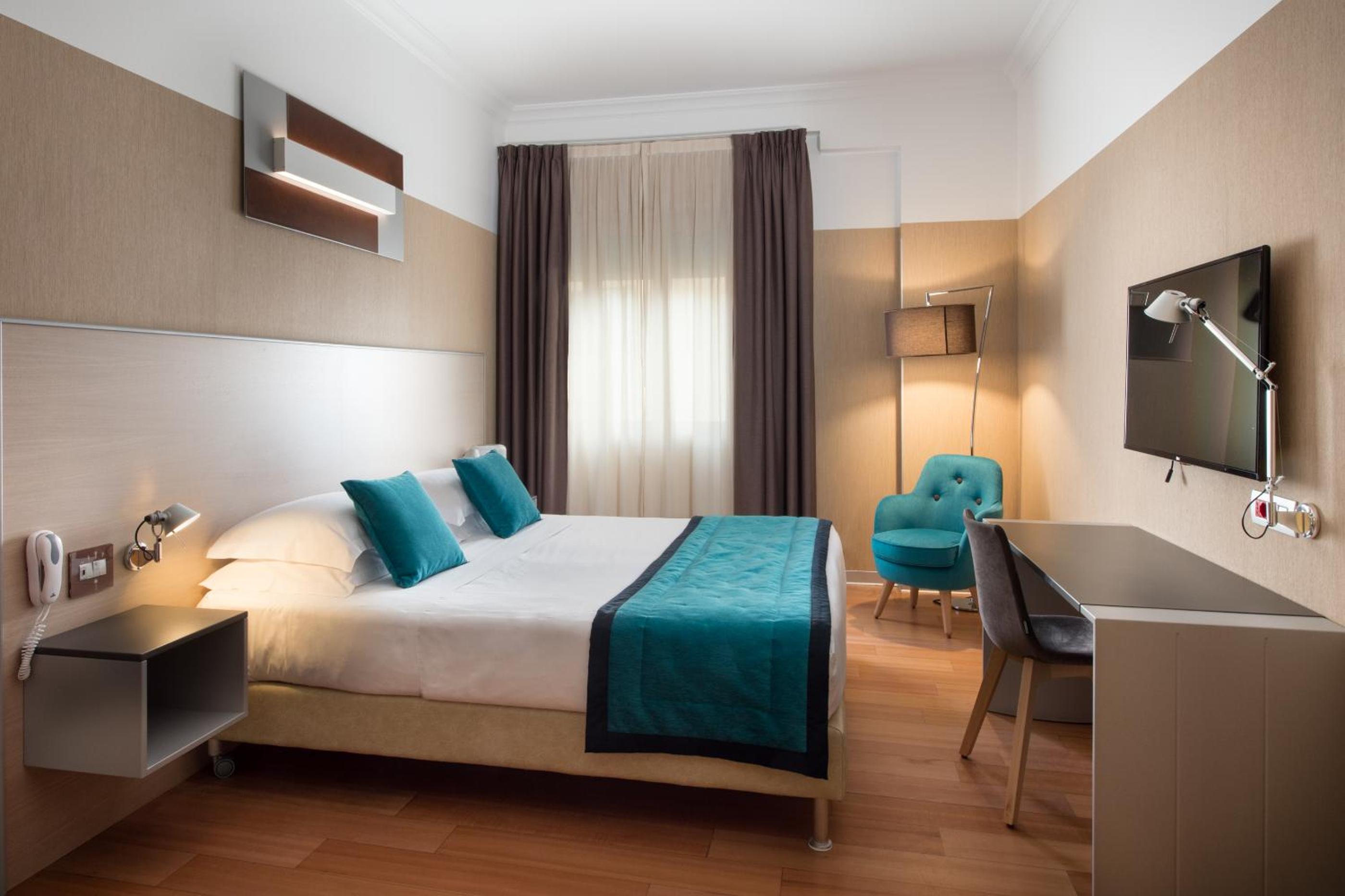 Comfort King Room - Photo 5