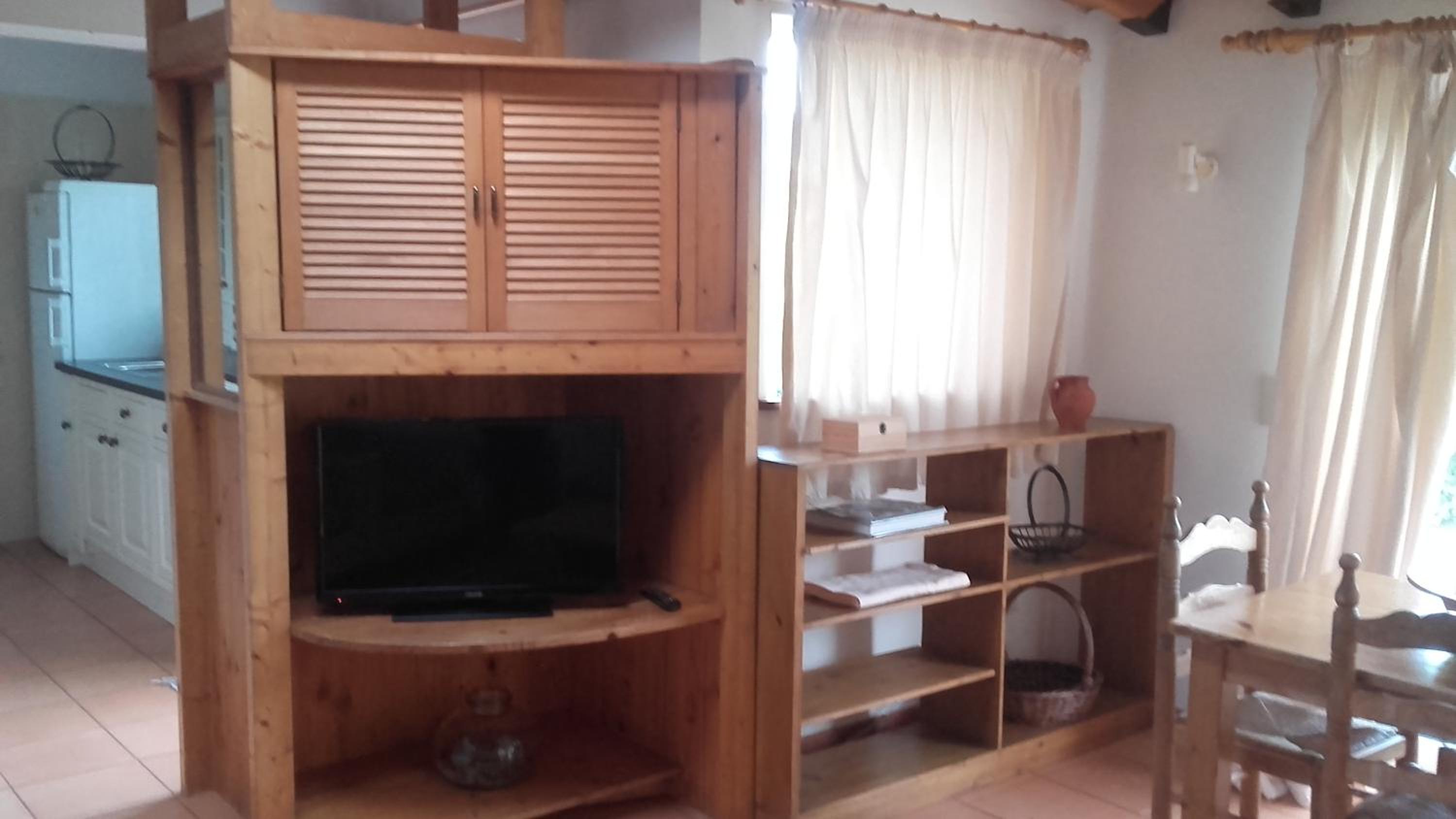Two-Bedroom Apartment - Photo 3