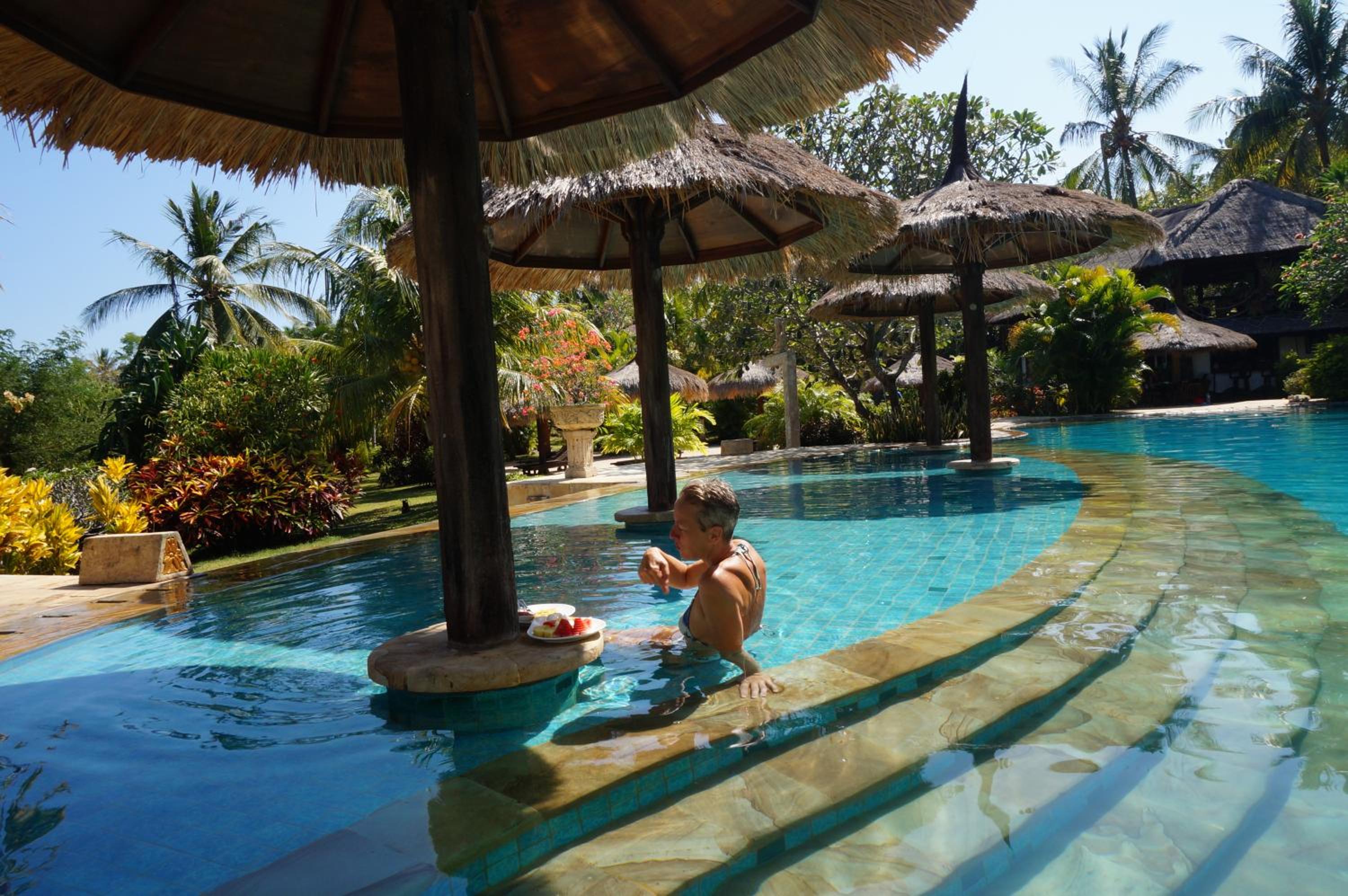Deluxe Double Room with Pool View - Photo 9