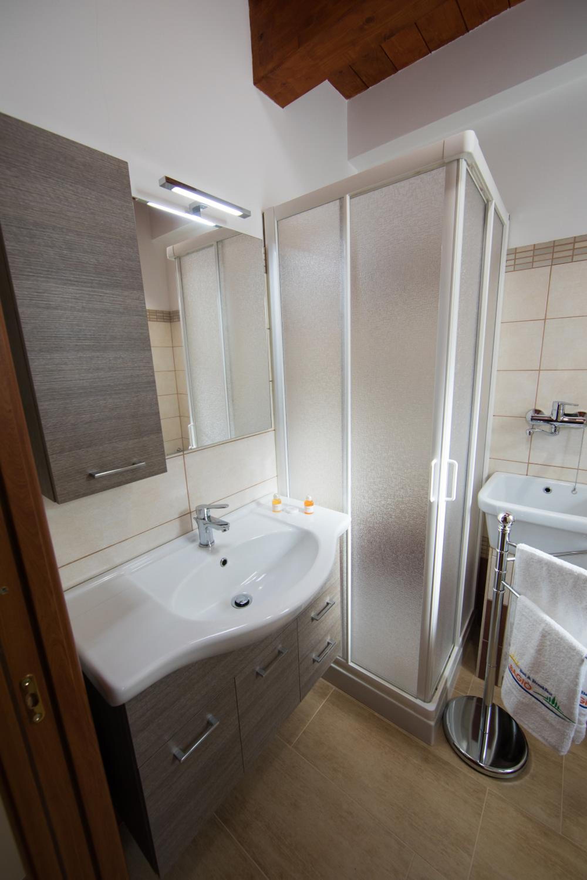 Double Or Twin Room photo 2
