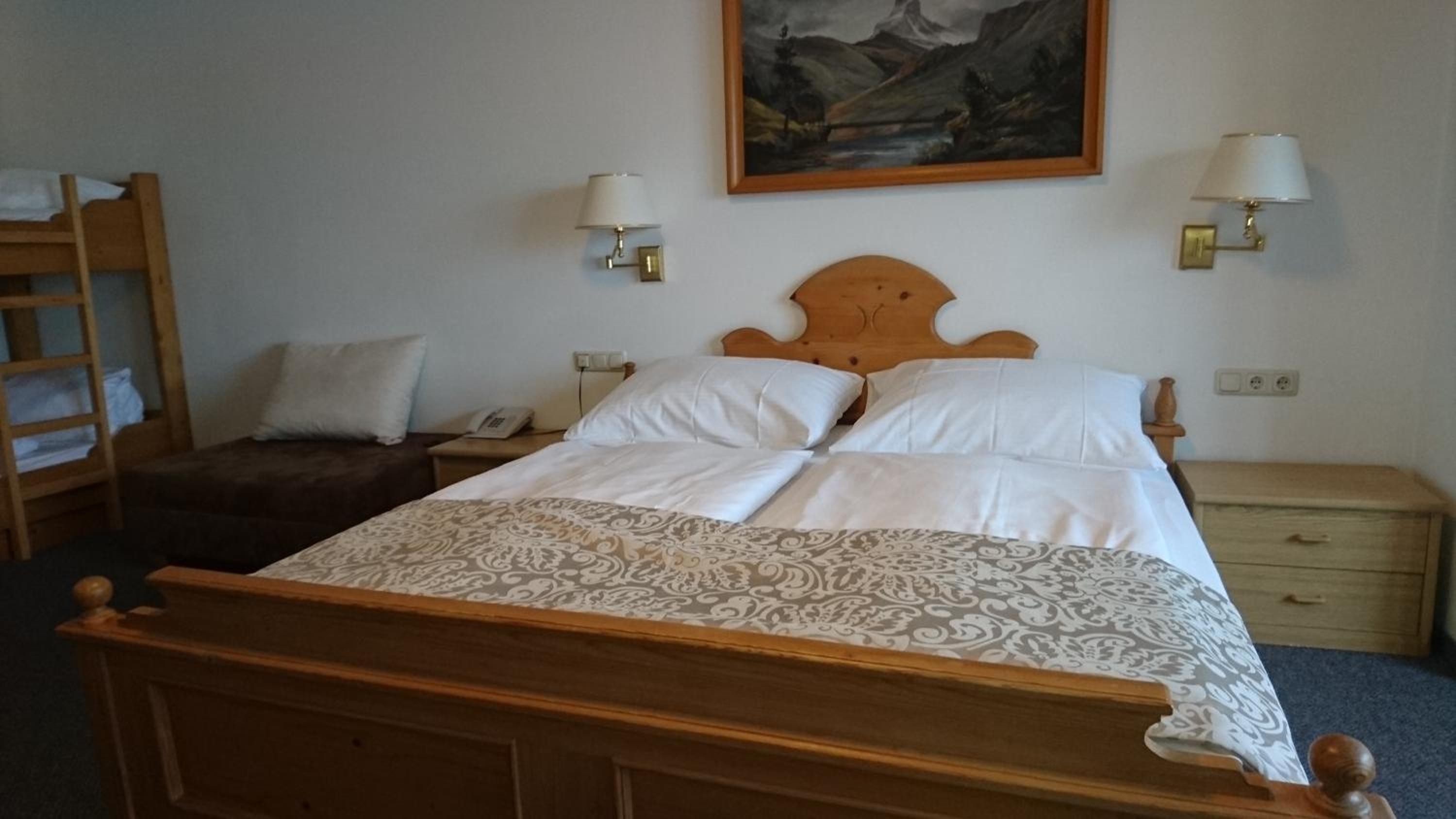 Quadruple Room with Two Bedrooms photo 1