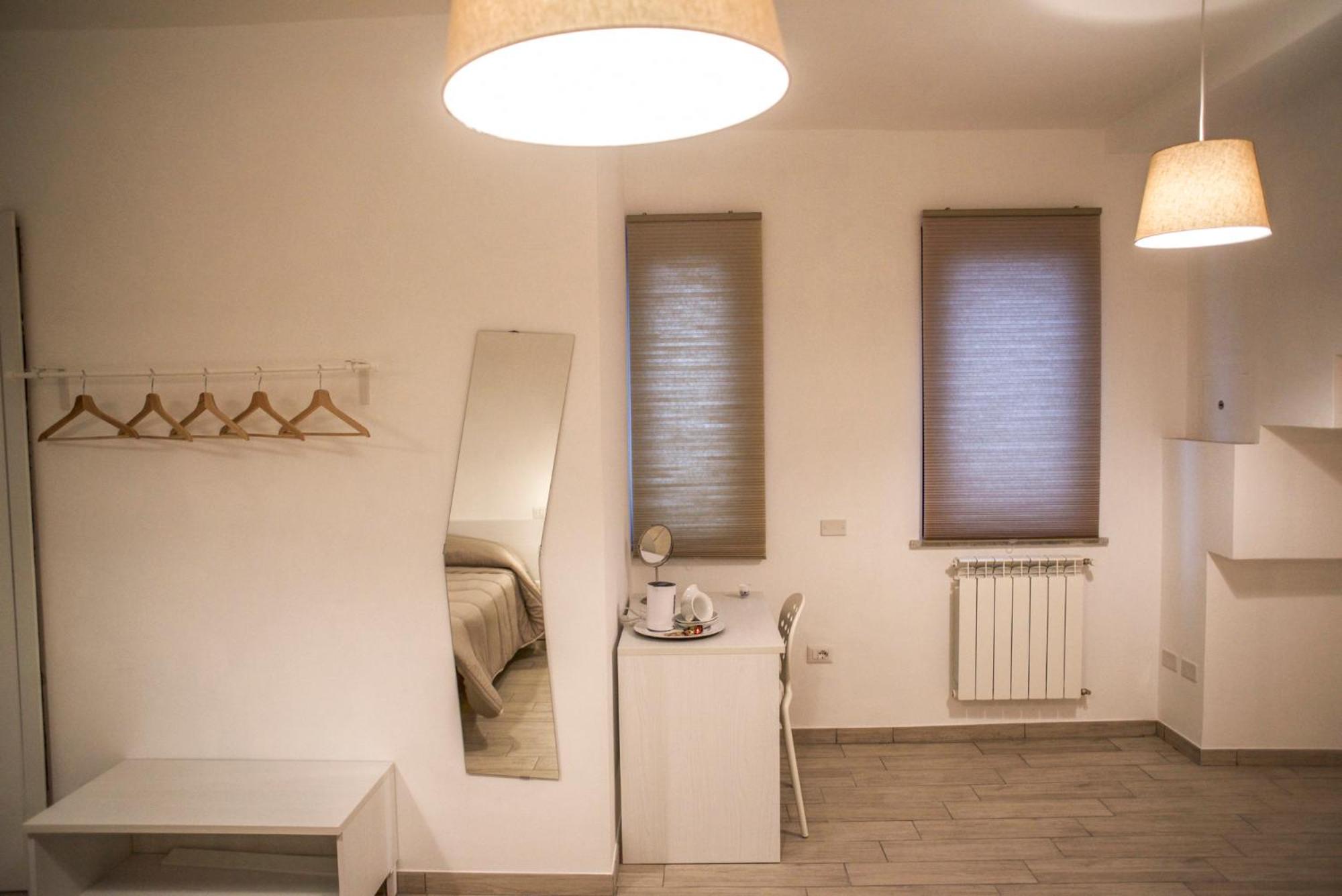 Triple Room with Private Bathroom - Photo 15