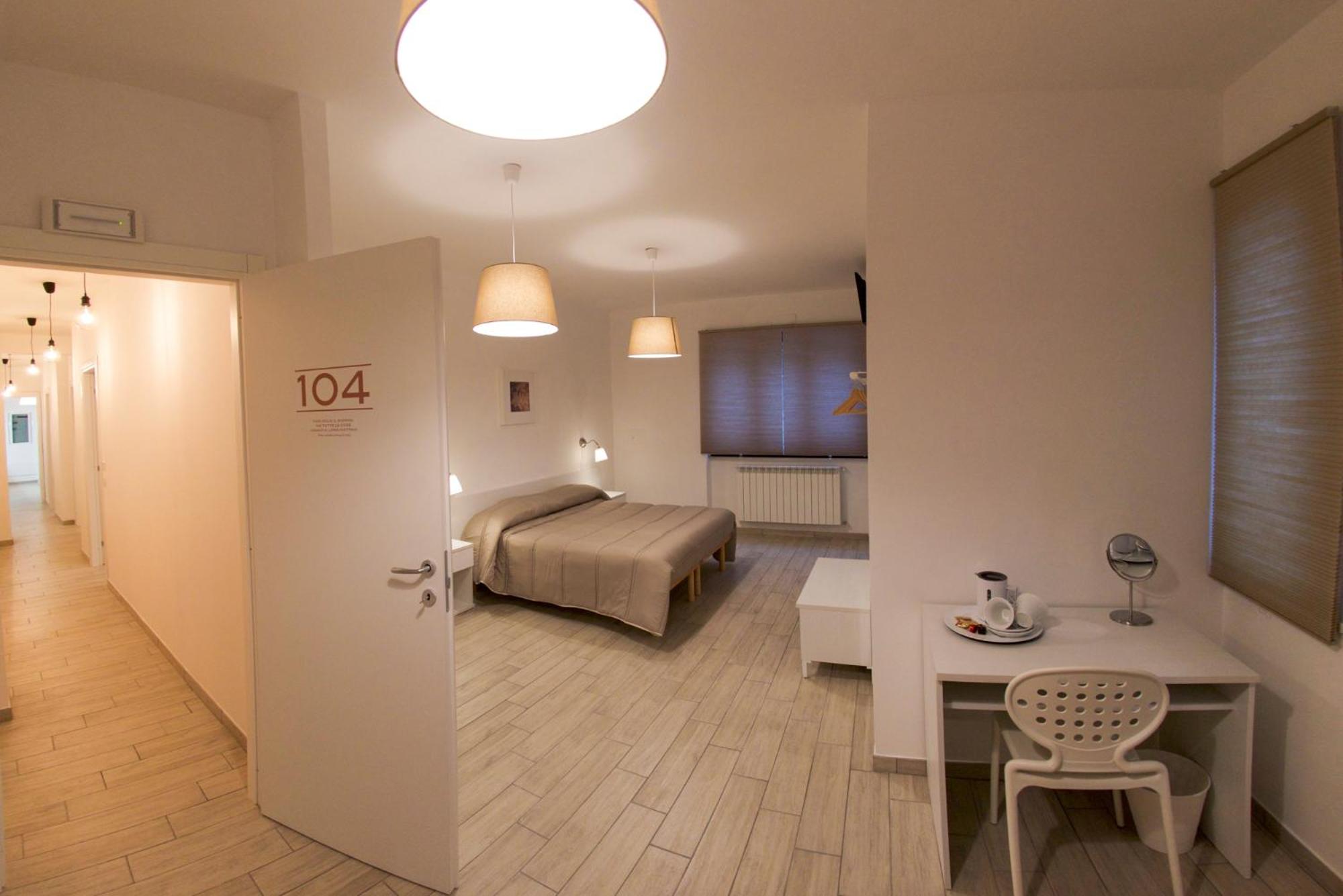 Triple Room with Private Bathroom - Photo 17